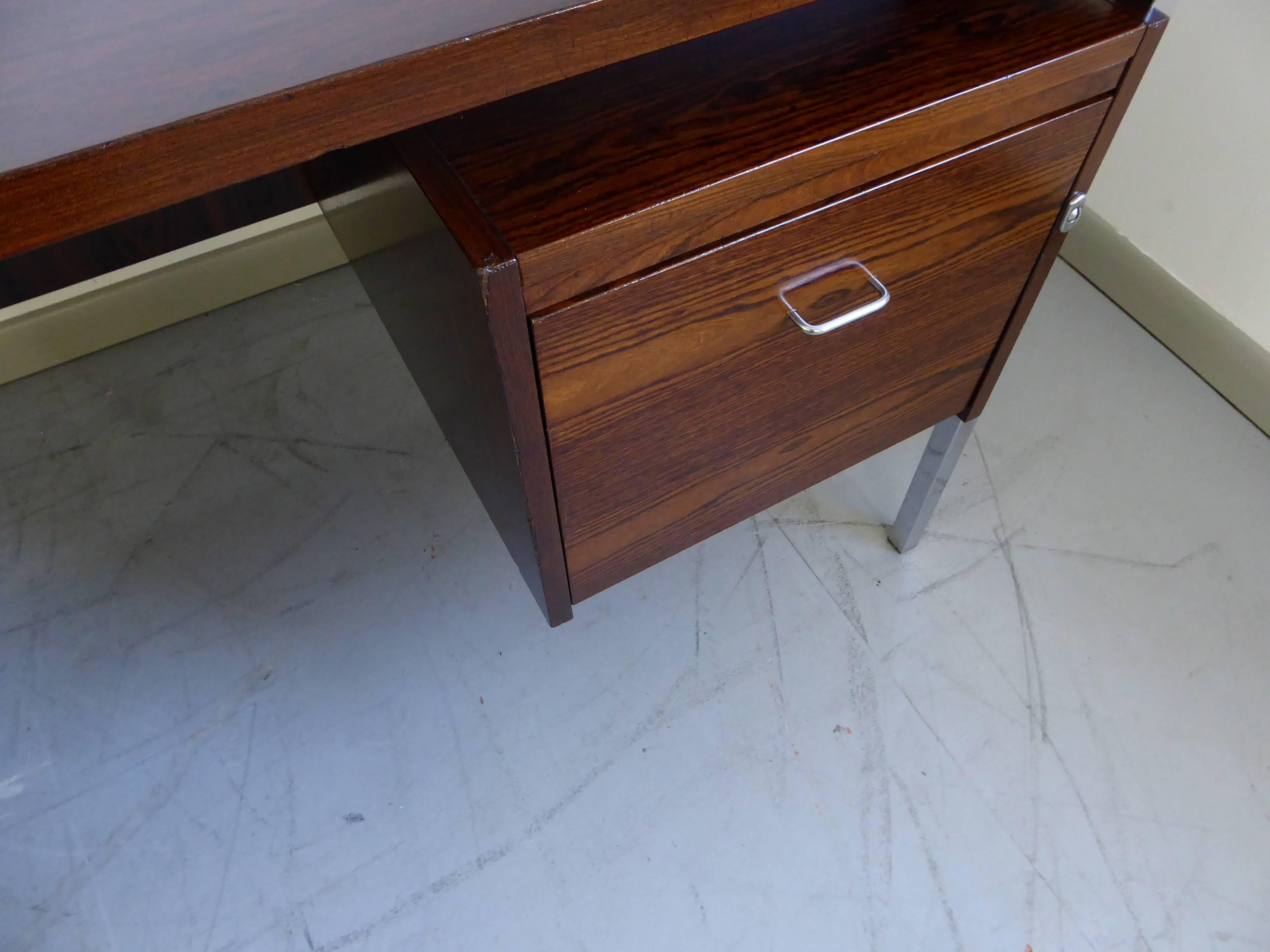 20th Century Rare Brazilian Rosewood and Steel Desk by Moveis Cimo, 1960s