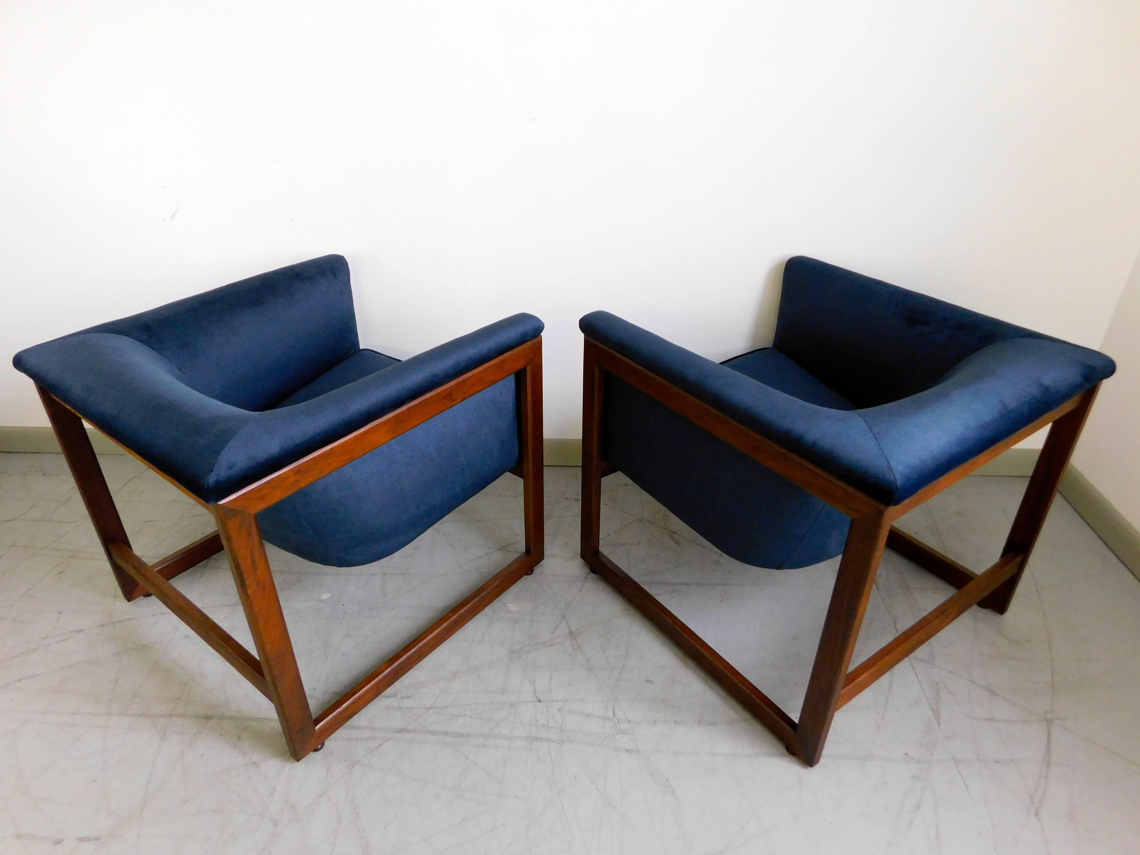 Mid-Century Modern Pair of Floating Cube Chairs by Milo Baughman
