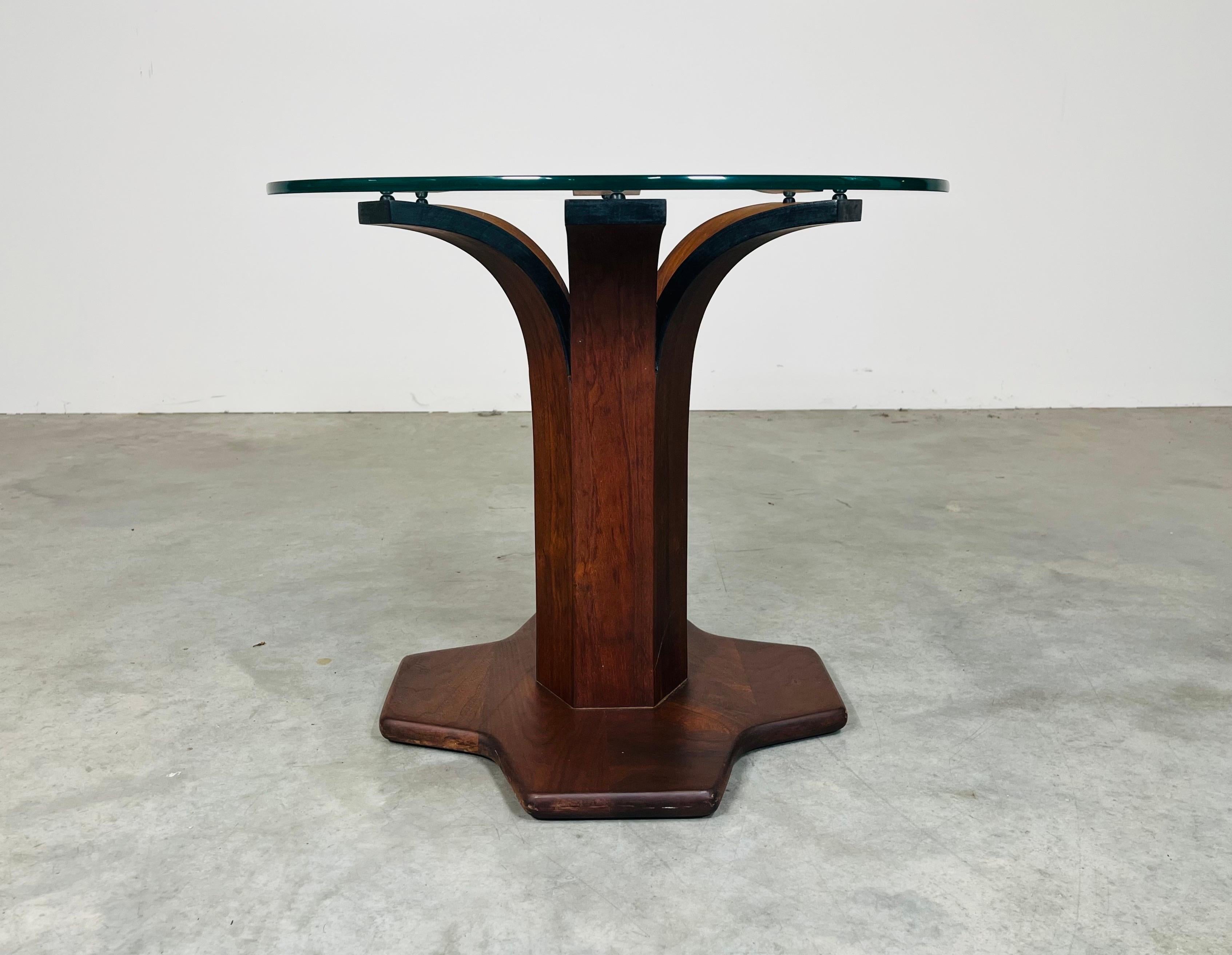 Mid-Century Beistelltisch aus Bugholz und Nussbaumholz von Kohler, 1960er Jahre (Moderne der Mitte des Jahrhunderts) im Angebot