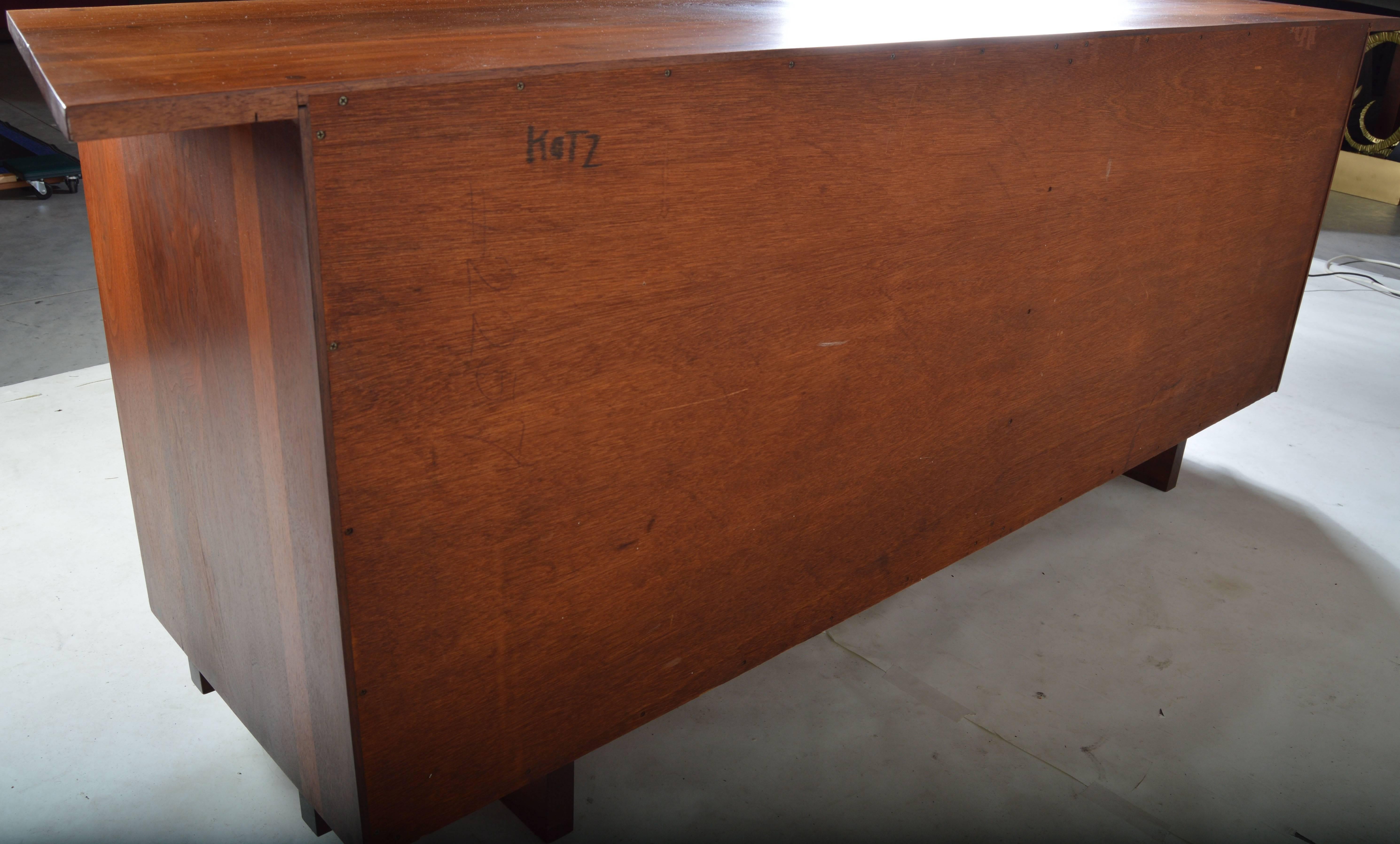 Mid-20th Century Mid-Century George Nakashima Eight-Drawer Chest of Drawers-Dresser in Walnut