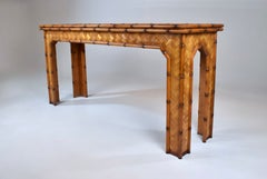 Tavolino da ingresso vintage in rattan intrecciato a canestro, Italia, anni '70