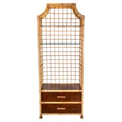 Estantería vintage de los años 70, estilo «Pagoda costera», de bambú, con estantes de cristal y cajones
