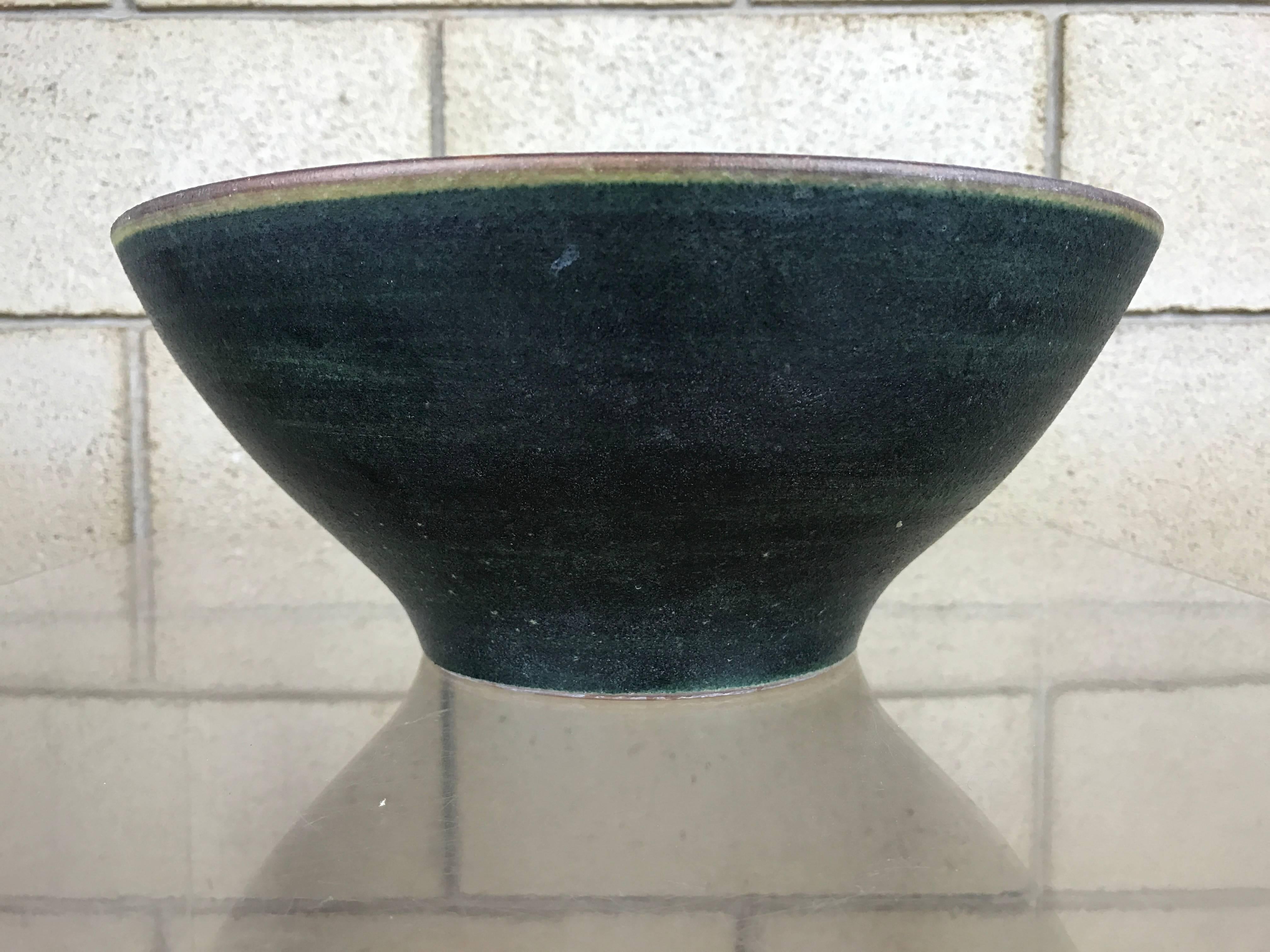 Large Mid-Century Italian Ceramic Footed Bowl by Alvino Bagni for Raymor In Excellent Condition In Southampton, NJ