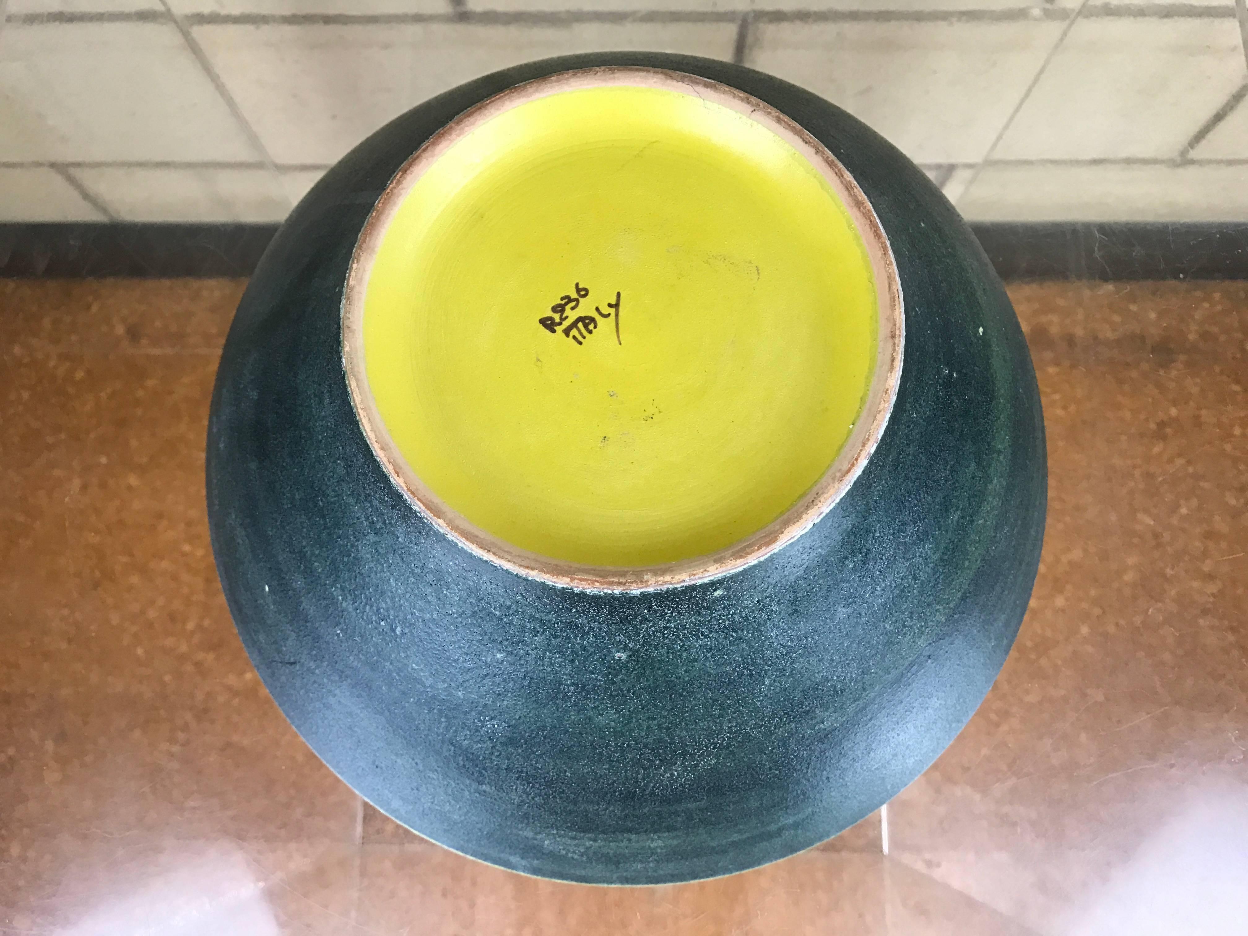 Mid-20th Century Large Mid-Century Italian Ceramic Footed Bowl by Alvino Bagni for Raymor