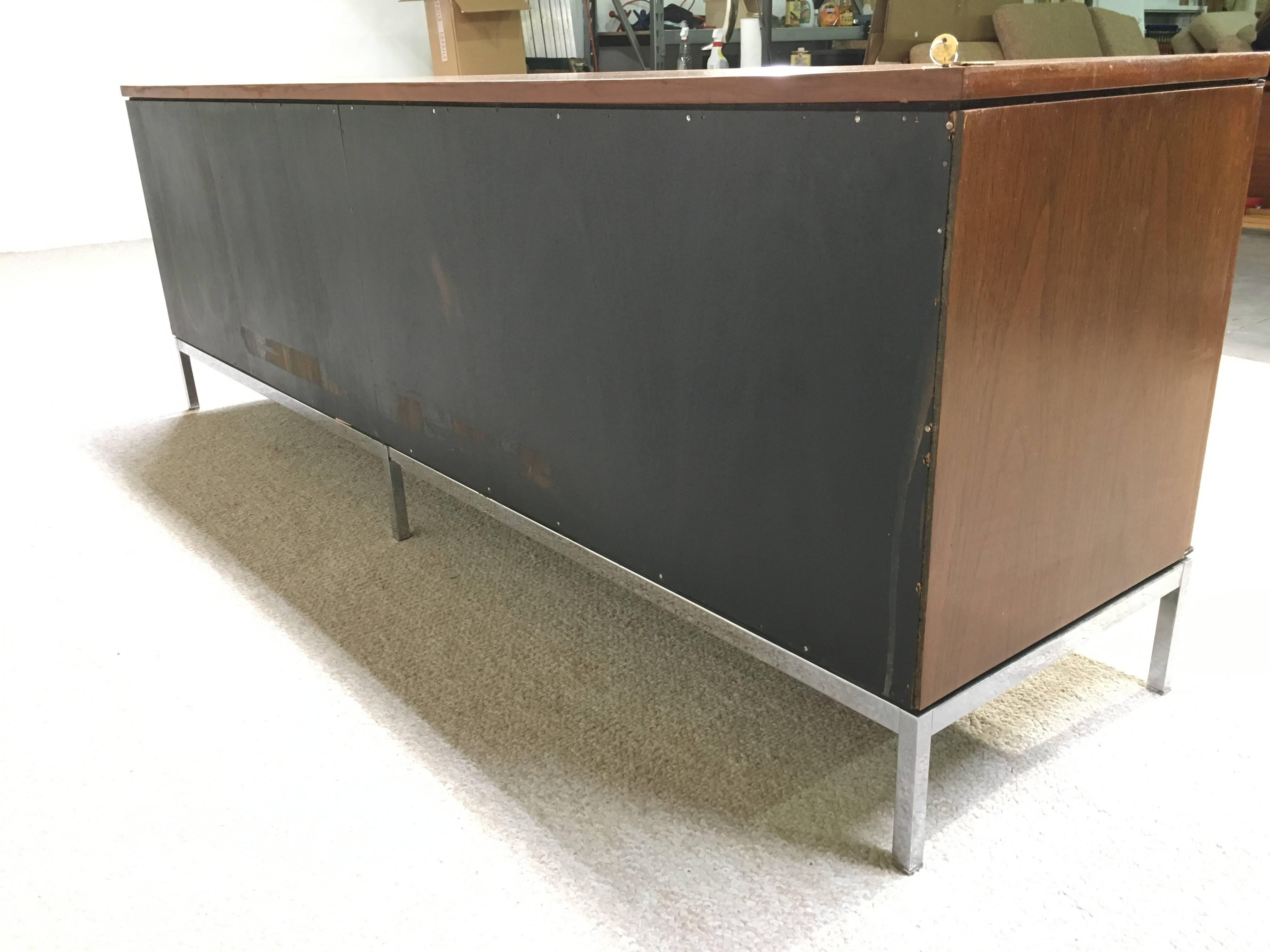 Mid-Century Modern Florence Knoll for Knoll Walnut Credenza with Keys