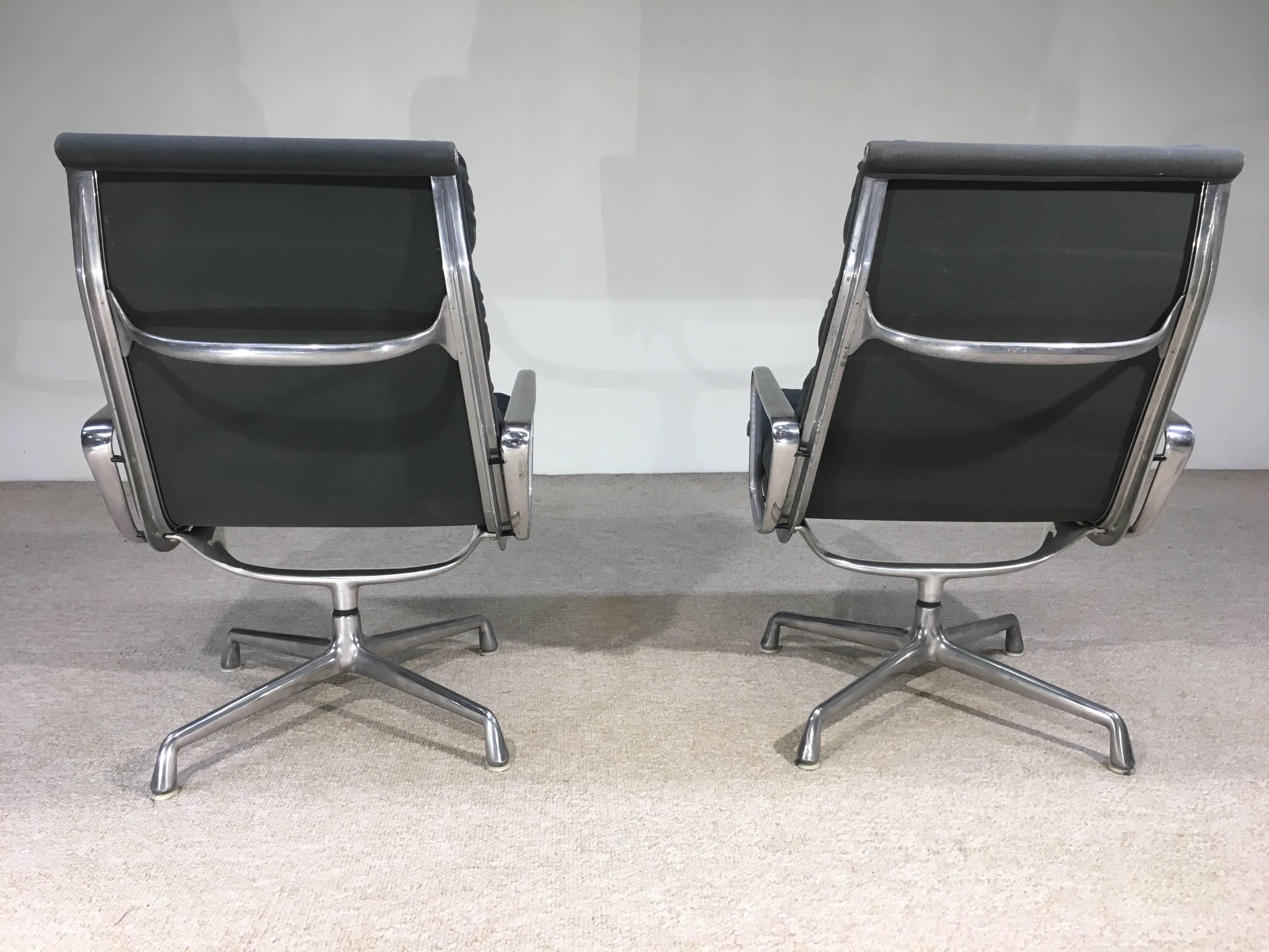 Mid-Century Modern Two-Charles & Ray Eames Soft Pad Aluminium Group Lounge Chairs for Herman Miller