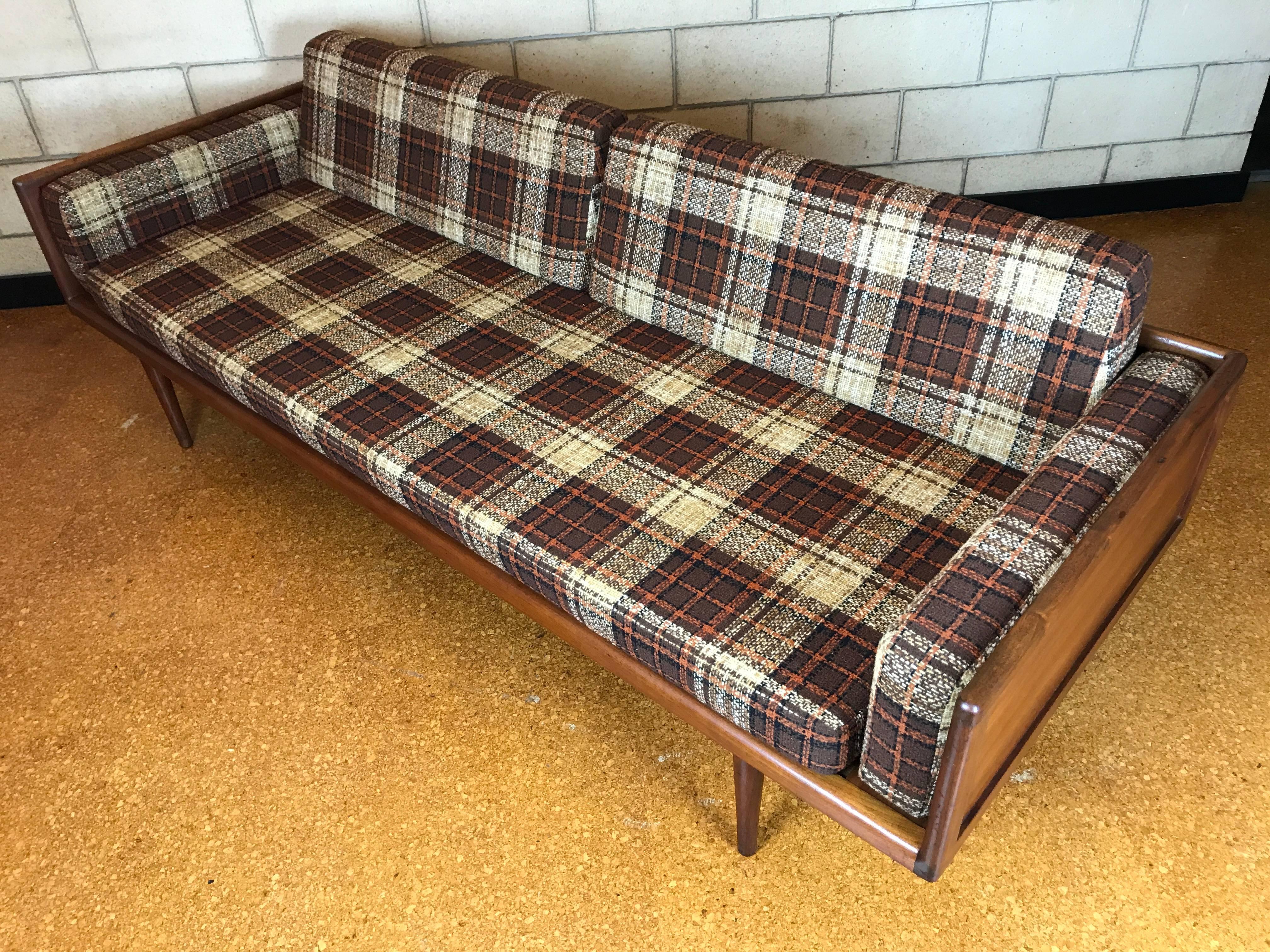 Mid-Century Modern Mel Smilow Minimalist Sofa for Smilow-Thielle Furniture 2