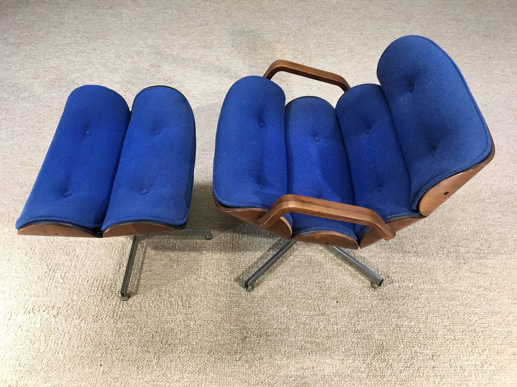 Mid-Century Modern George Mulhauser for Plycraft Pivoting Lounge Chair with Ottoman