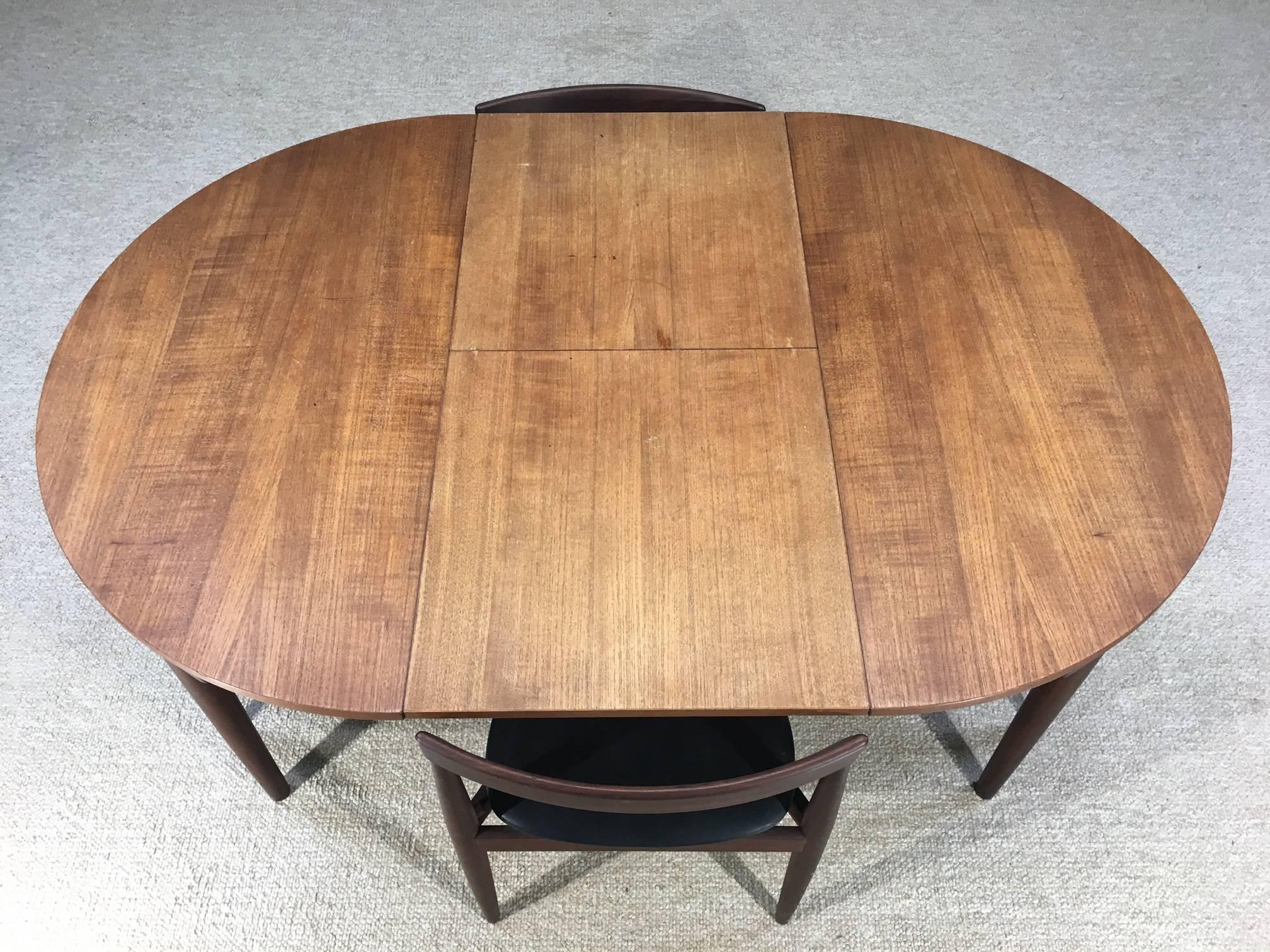 Danish Modern Teak Hans Olsen for Frem Rojle Compact Dining Set In Good Condition In Southampton, NJ