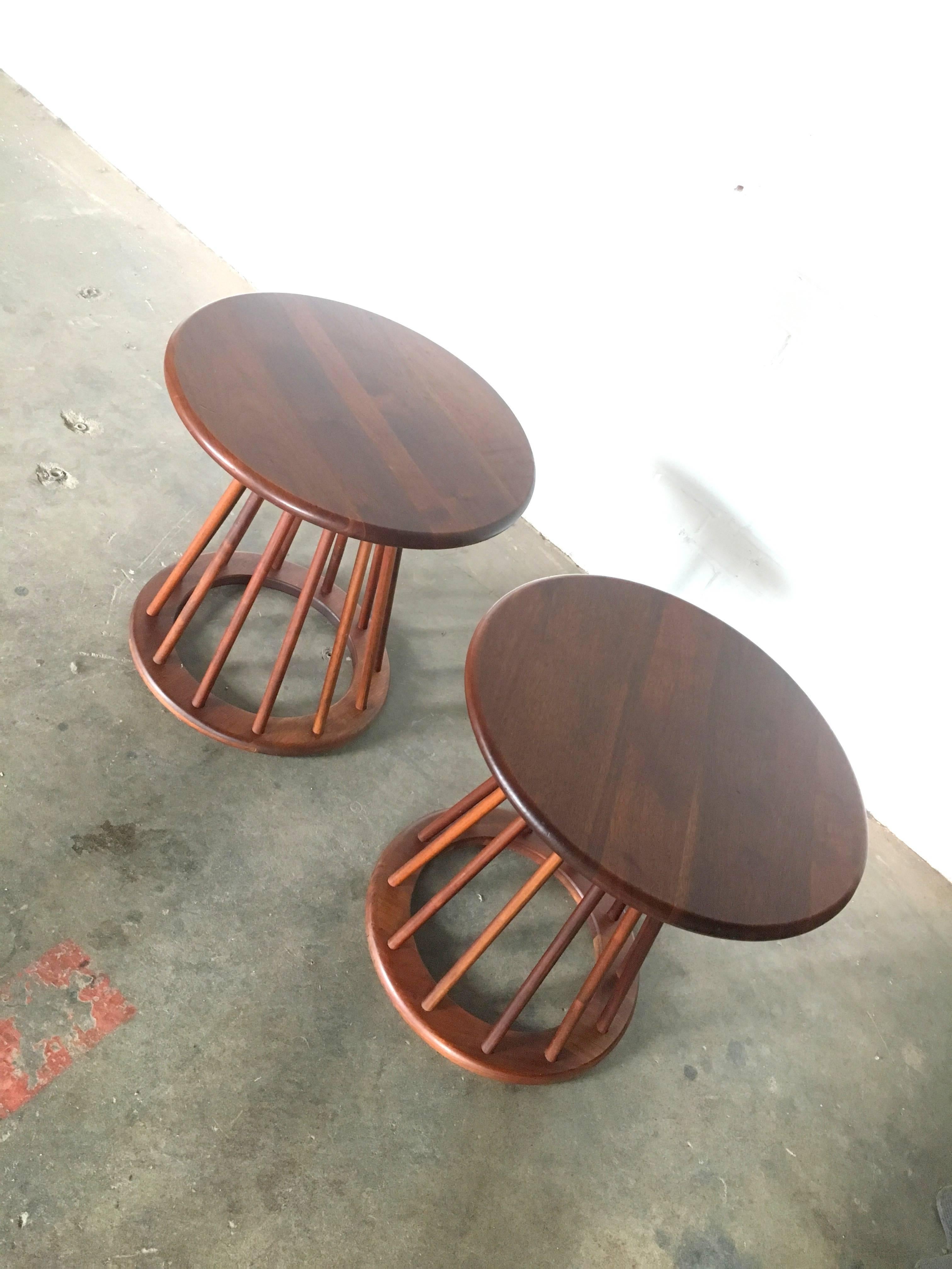 Stunning Pair of Arthur Umanoff Spindle End Tables In Excellent Condition In Southampton, NJ