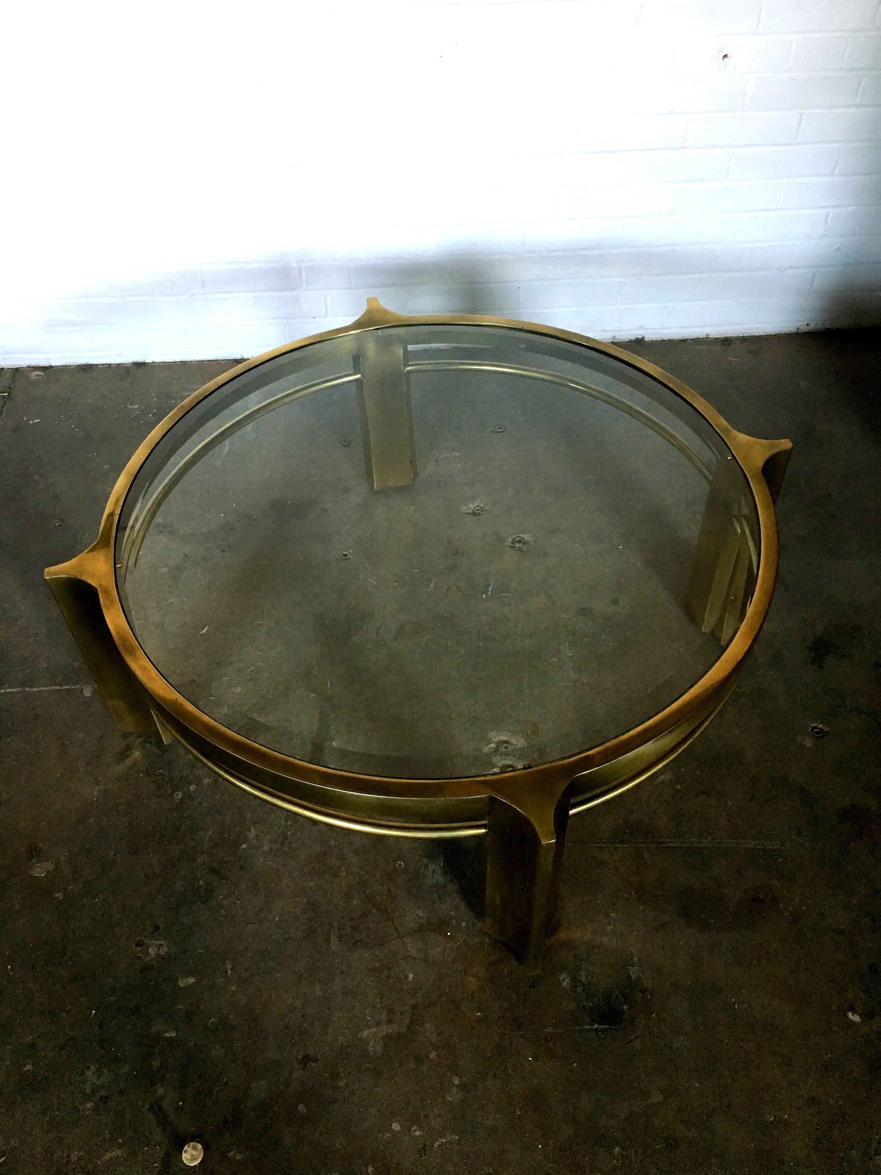 Mastercraft Round Brass Cocktail Table In Good Condition In Southampton, NJ