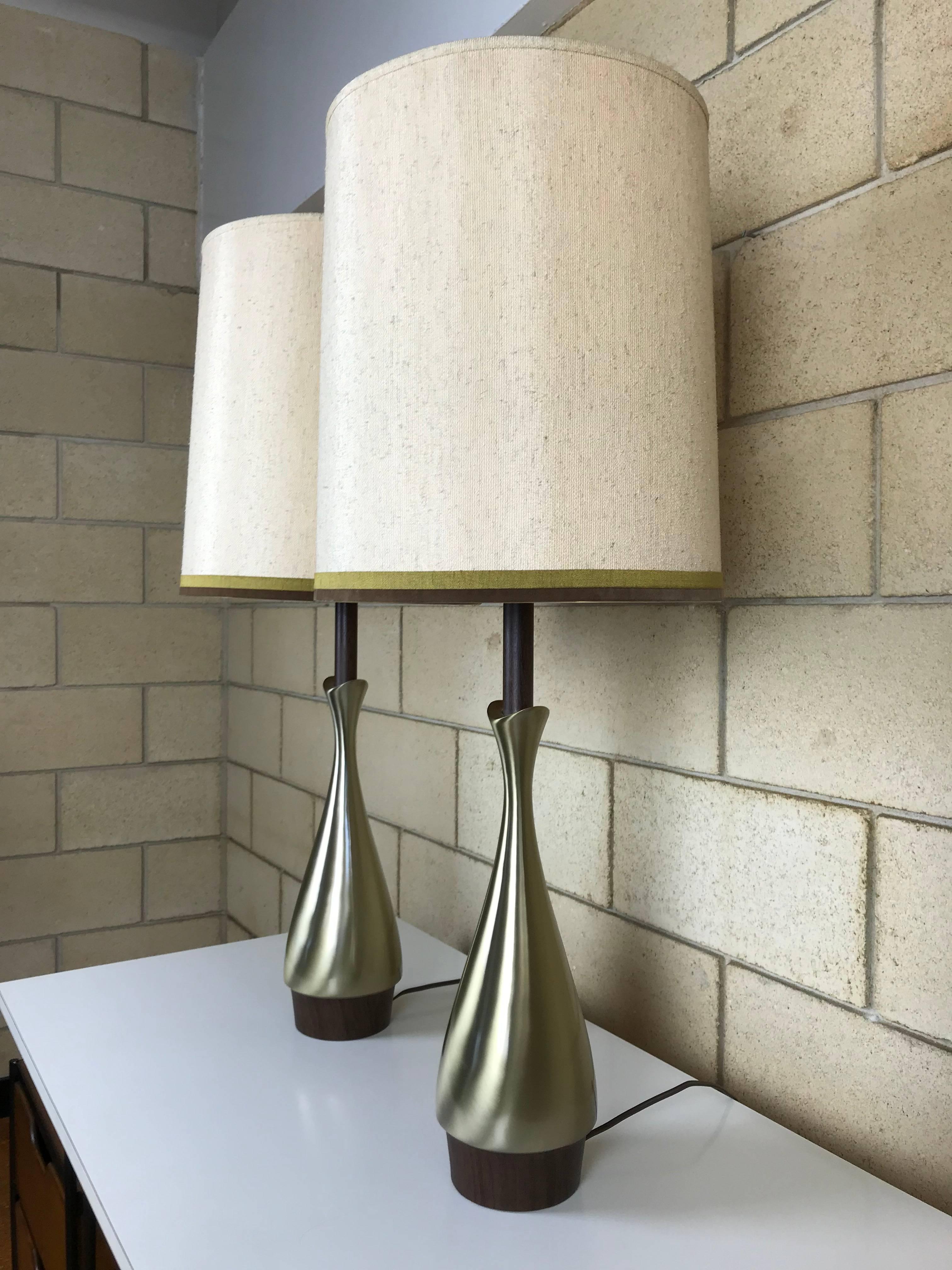 Pair of Modernist Fluted Brass and Wood Tables Lamps by Laurel Lamp Co. 1