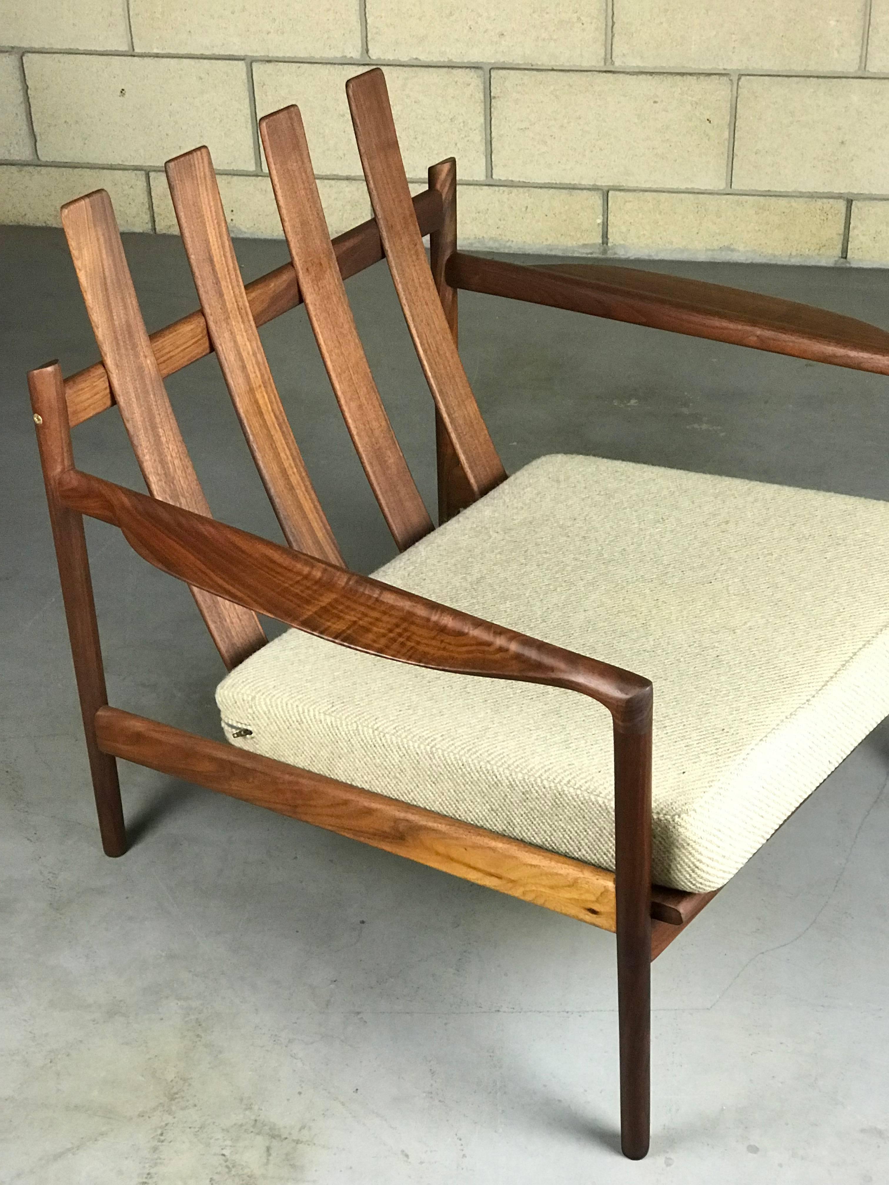 Early Danish Modern Lounge Chair in Teak by Ib Kofod Larsen for Selig: Restored  In Good Condition In Southampton, NJ