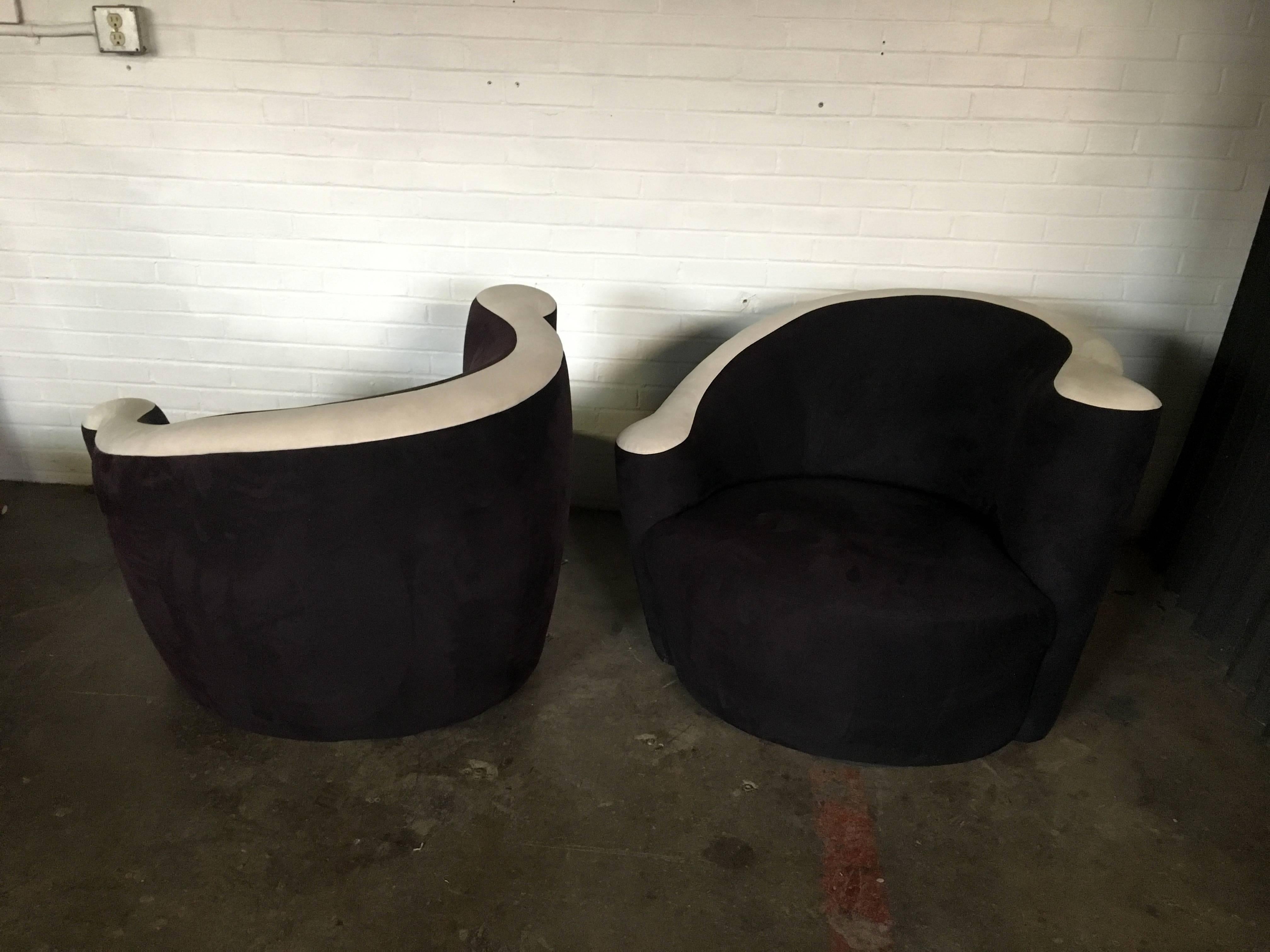 Pair of Vladimir Kagan for Weiman Nautilus Swivel Chairs In Excellent Condition In Southampton, NJ