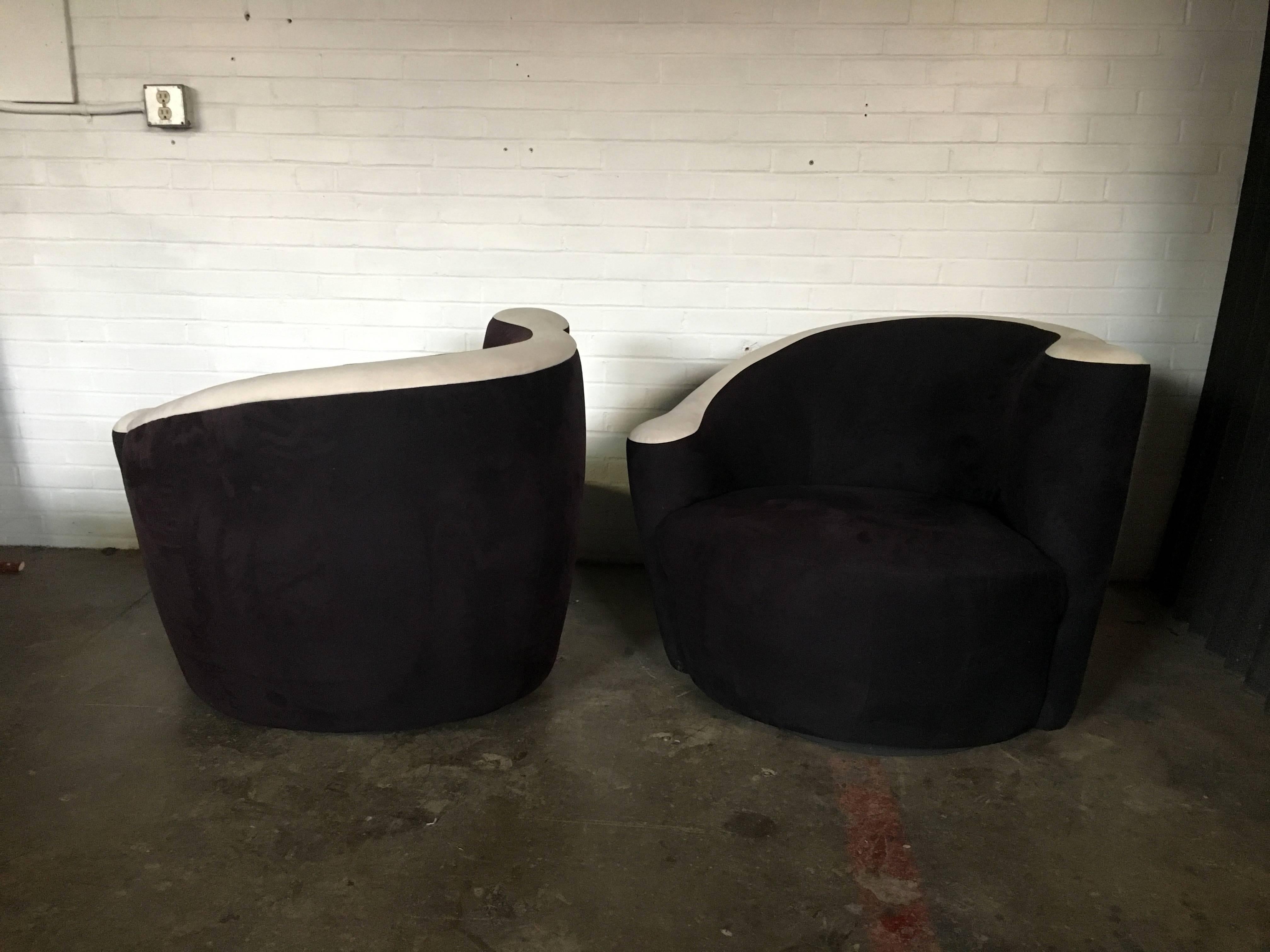 Late 20th Century Pair of Vladimir Kagan for Weiman Nautilus Swivel Chairs