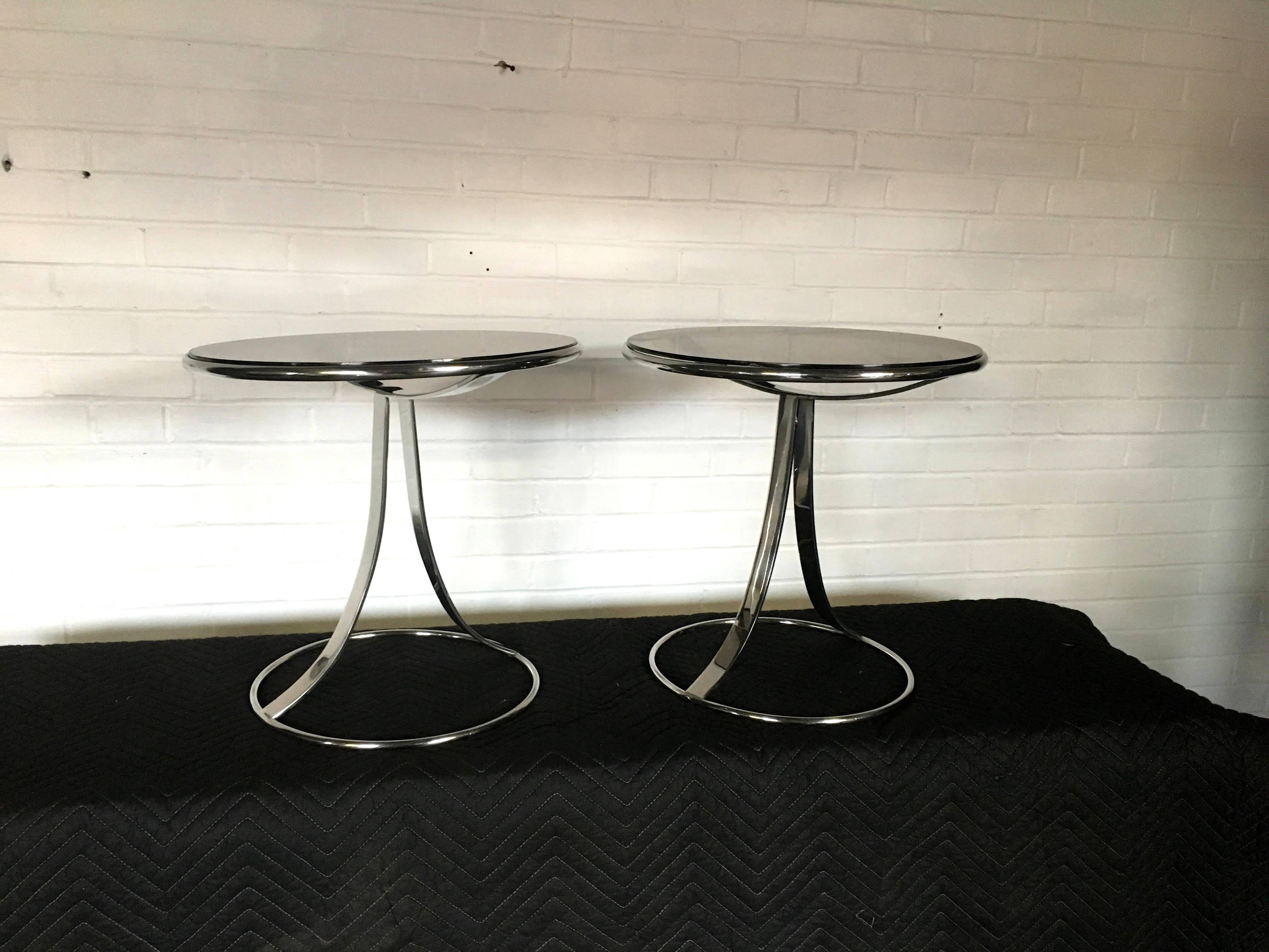 Perfectly streamlined pair of Gardner Leaver for Steelcase side tables.
Such beautiful and modern lines! Hard to believe that these are almost 50 years old. These are always in vogue!
No chips or breaks in the glass. Only light scratches.
No rust