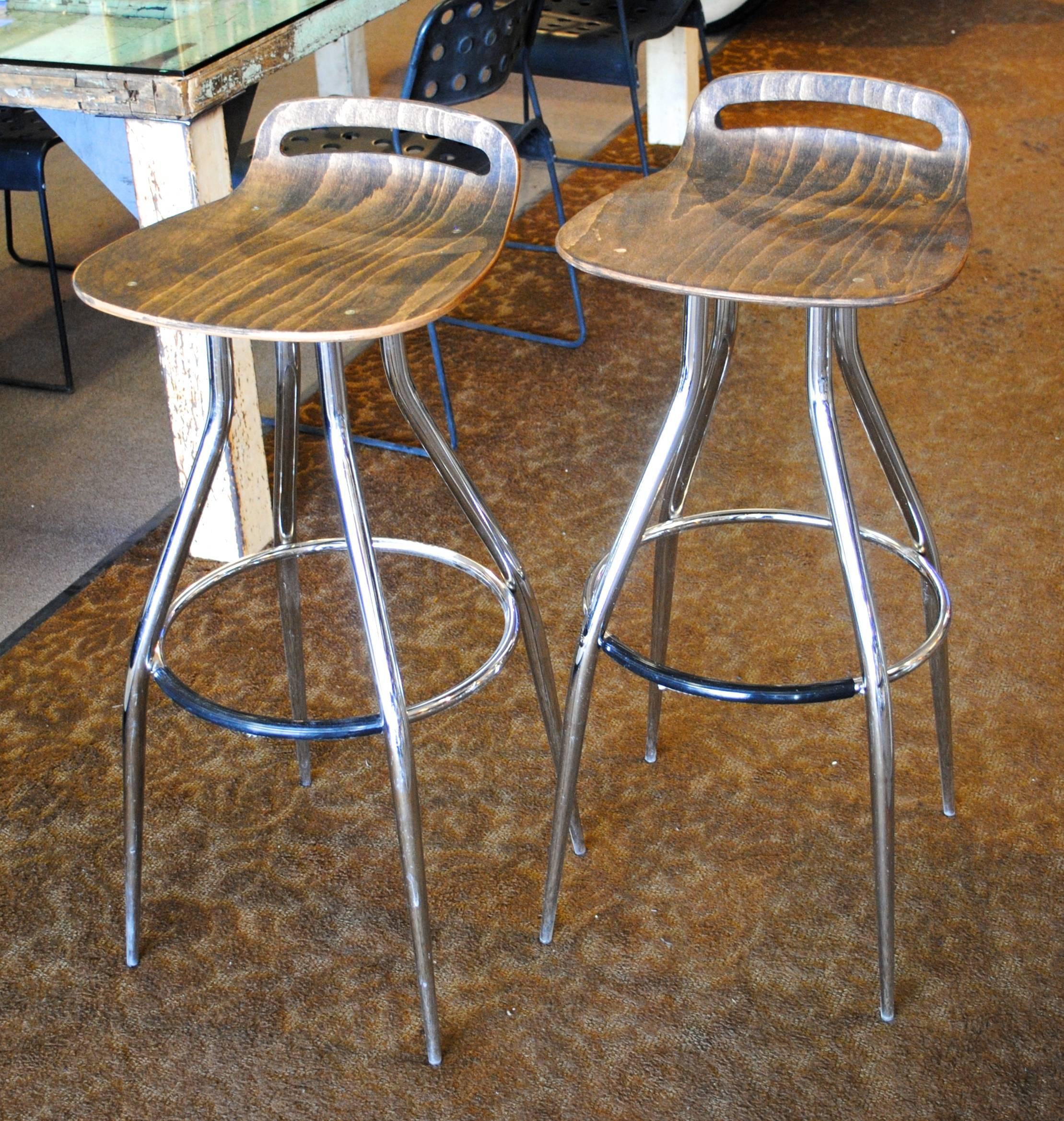 Piano Harp Table With 8 Calligaris Bar Stools 1