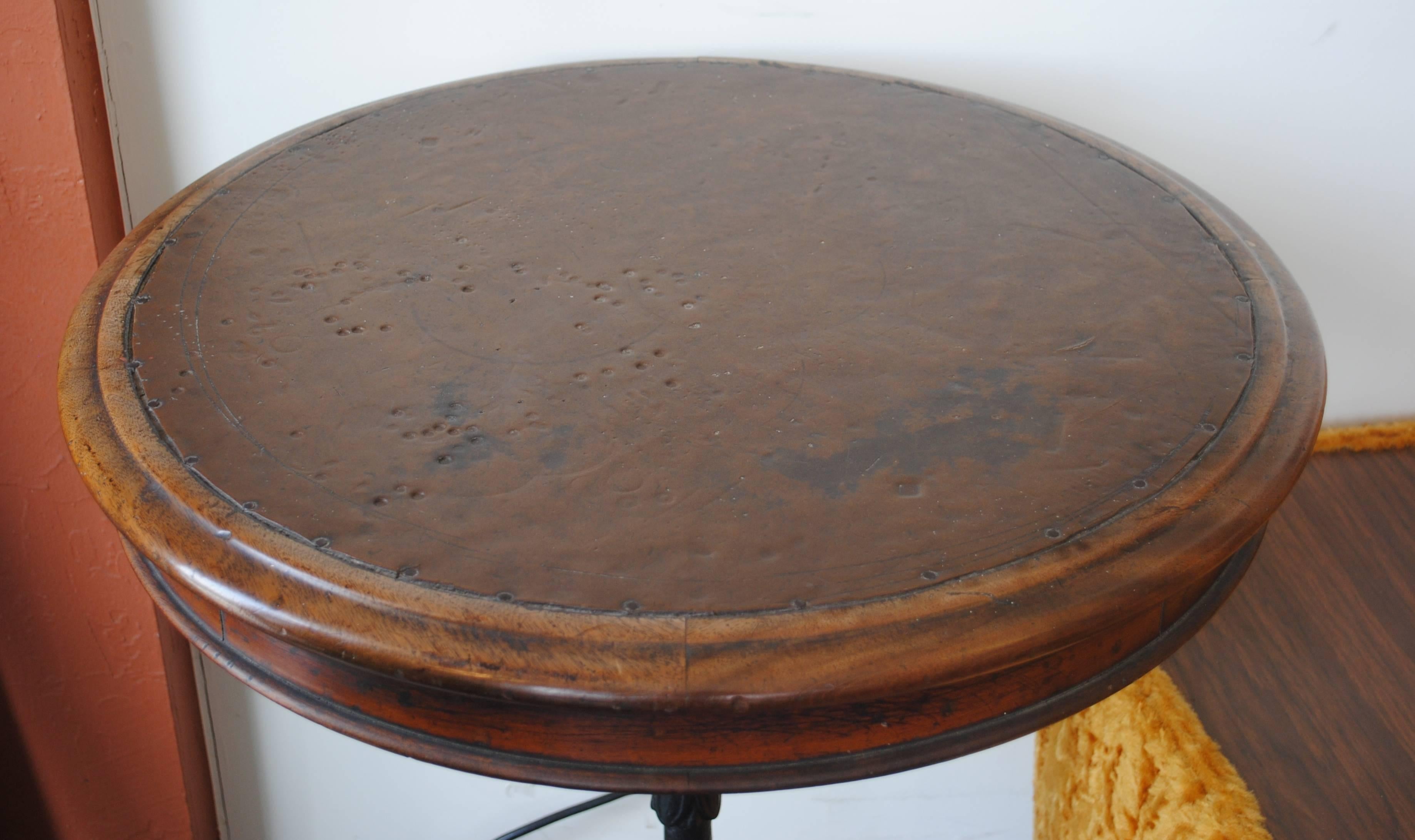 19th Century Leather Inset English Pub Table In Good Condition In LAS VEGAS, NV