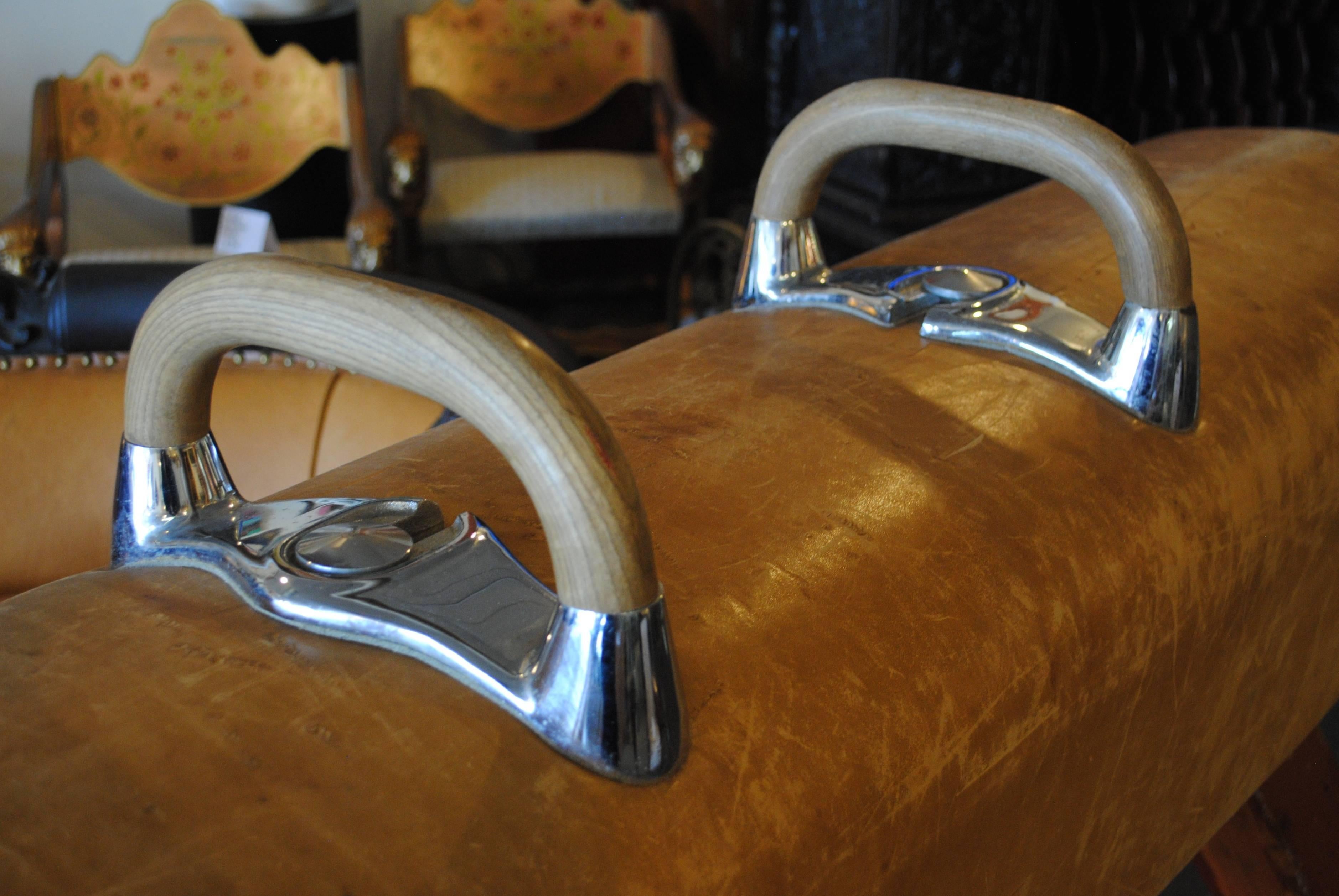 20th Century Full-Size Leather Pommel Horse In Good Condition In LAS VEGAS, NV