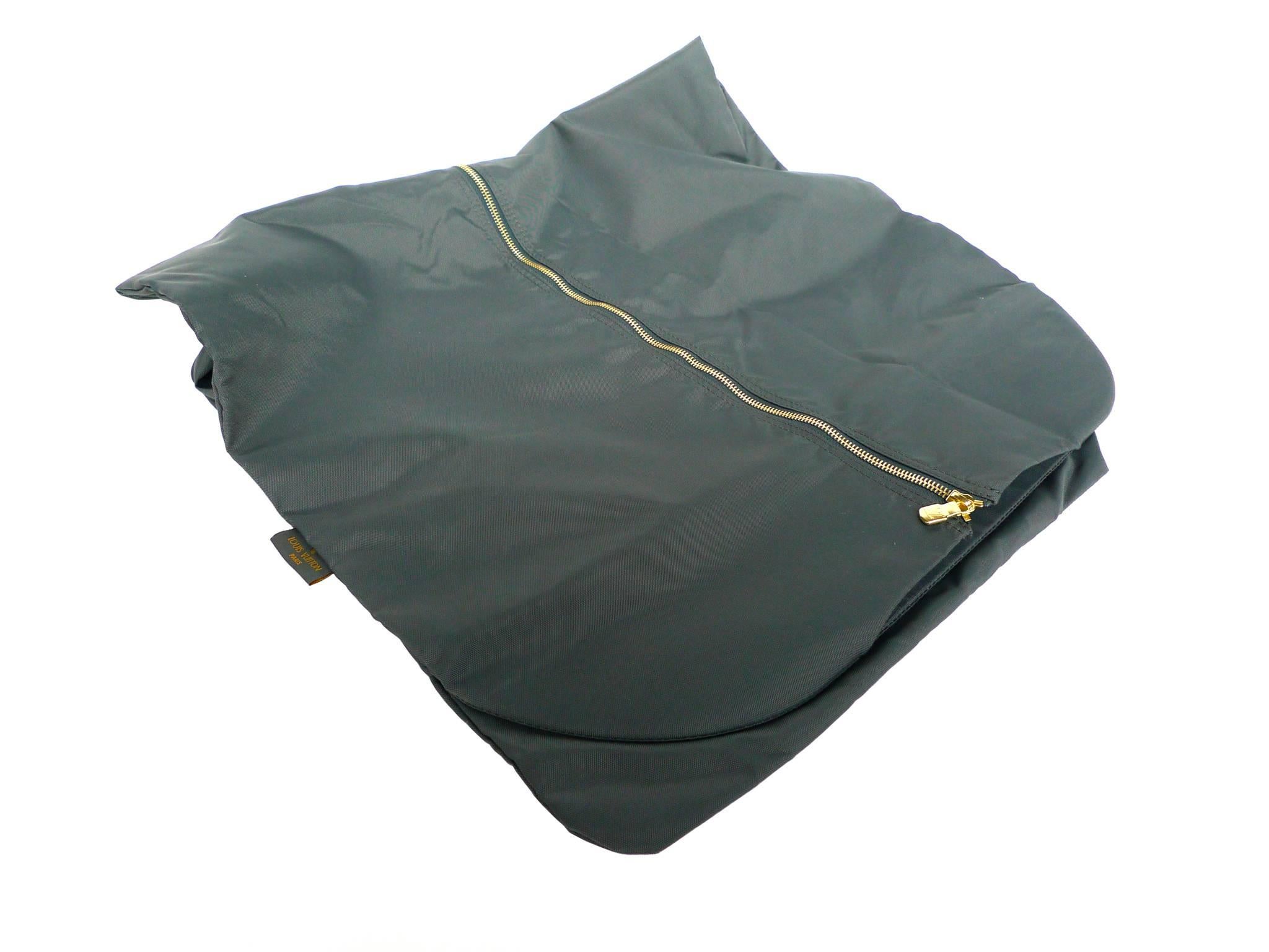 Louis Vuitton Green Pégase 55 Taiga Leather Travel Suitcase 4