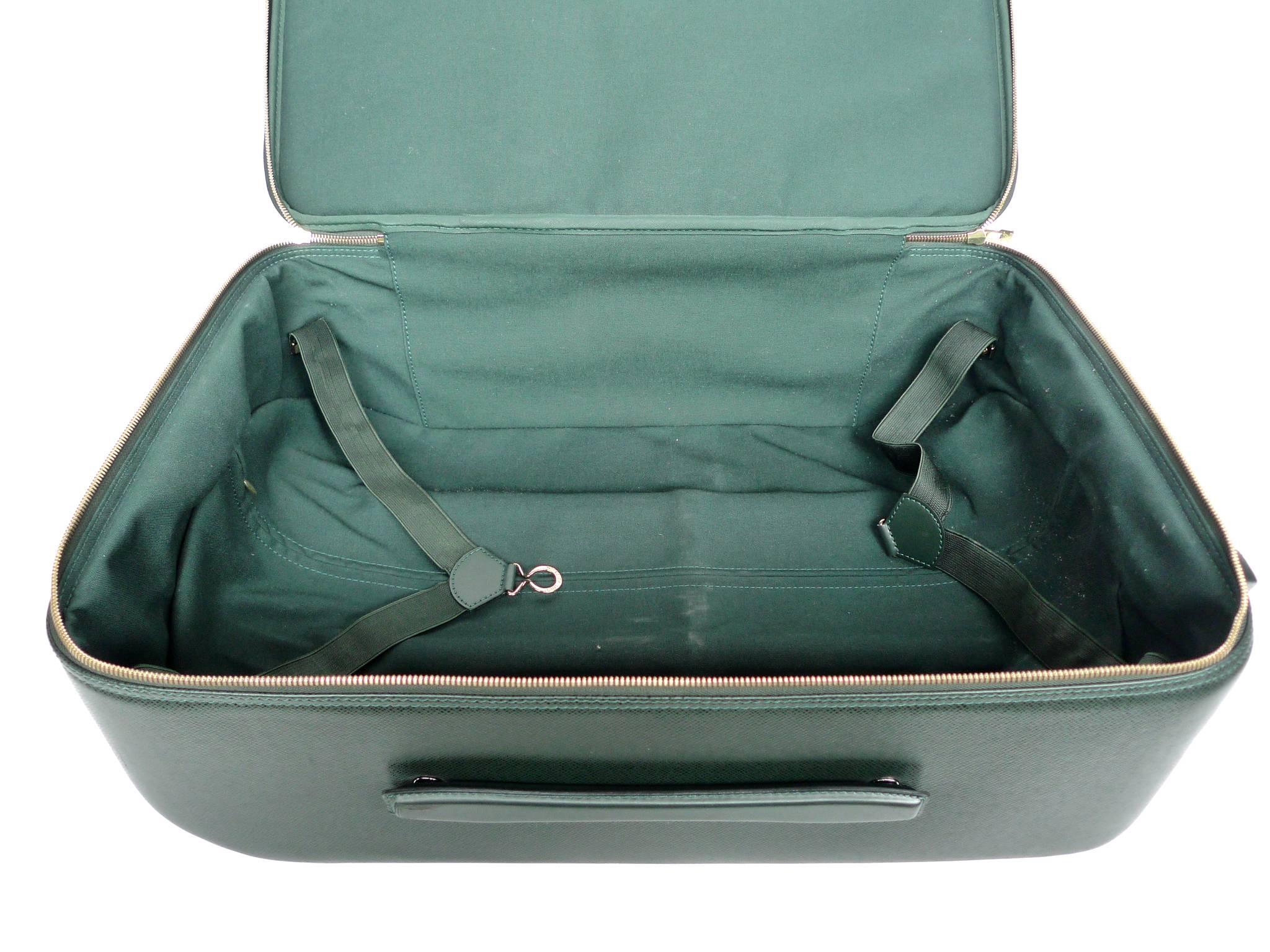Contemporary Louis Vuitton Green Pégase 55 Taiga Leather Travel Suitcase