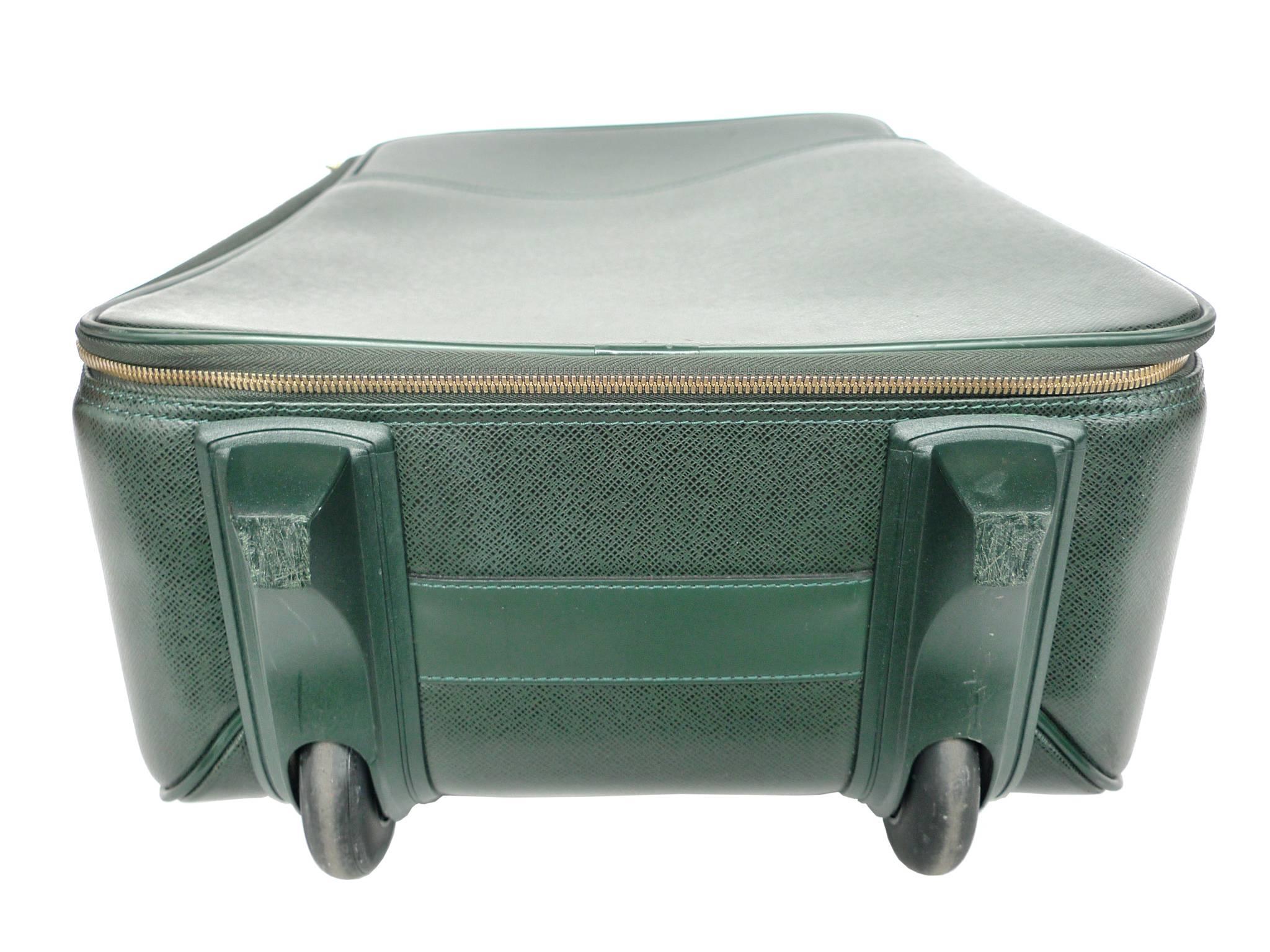 Louis Vuitton Green Pégase 55 Taiga Leather Travel Suitcase 3