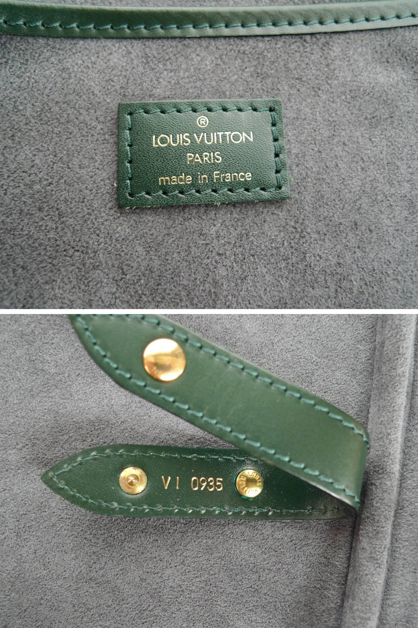 Louis Vuitton Hunter Green Taiga Leather Helanga Travel Bag 1