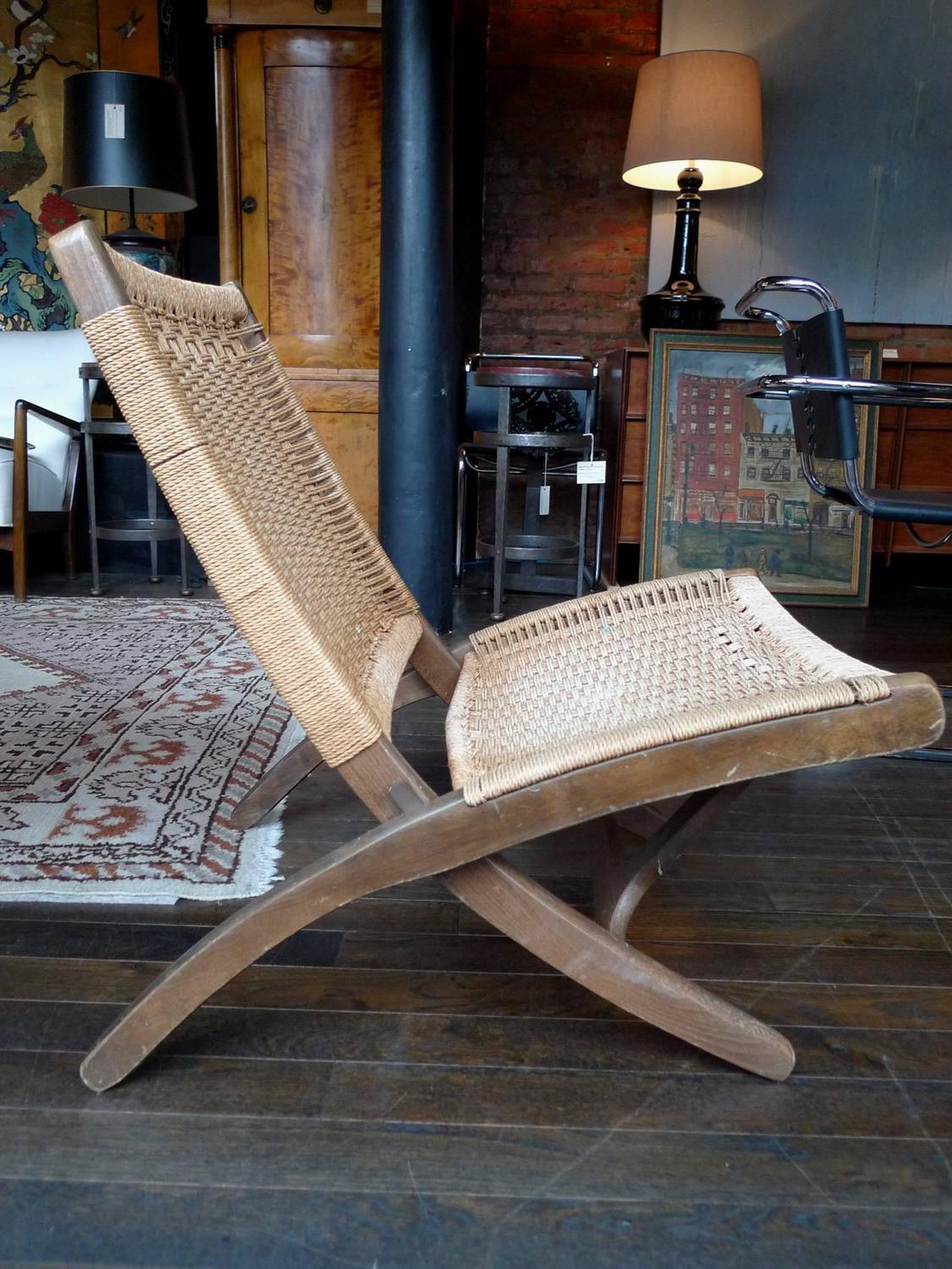 MidCentury Folding Rope Chair in the Style of Hans Wegner For Sale at
