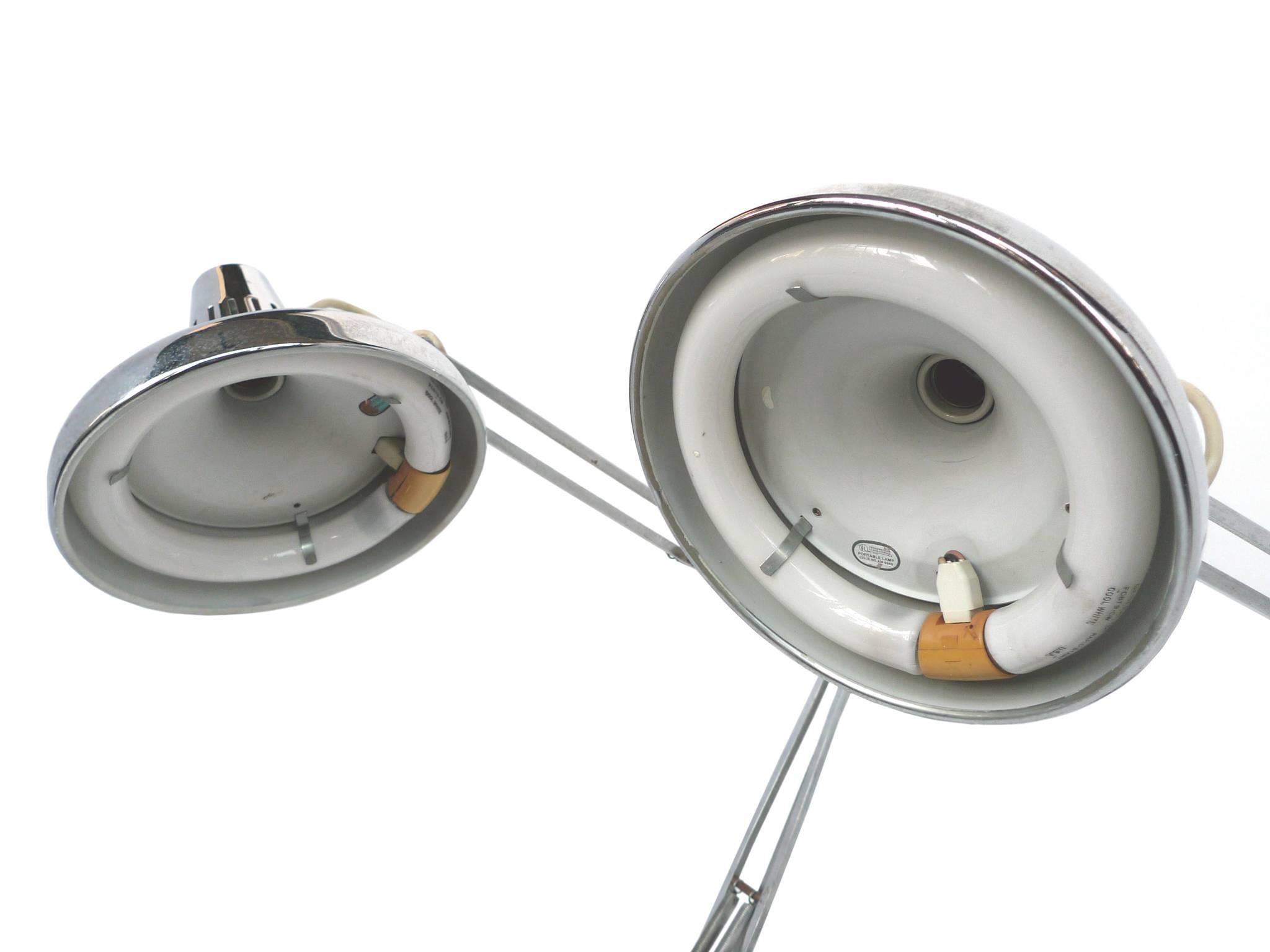 Pair of 1970s Luxo Articulated Chrome Desk Lamps In Good Condition In New York, NY