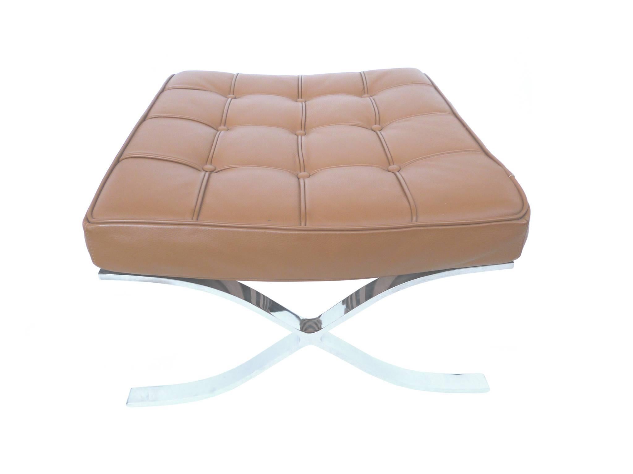 Modern Pair of 1970s Barcelona-Style Leather Ottomans