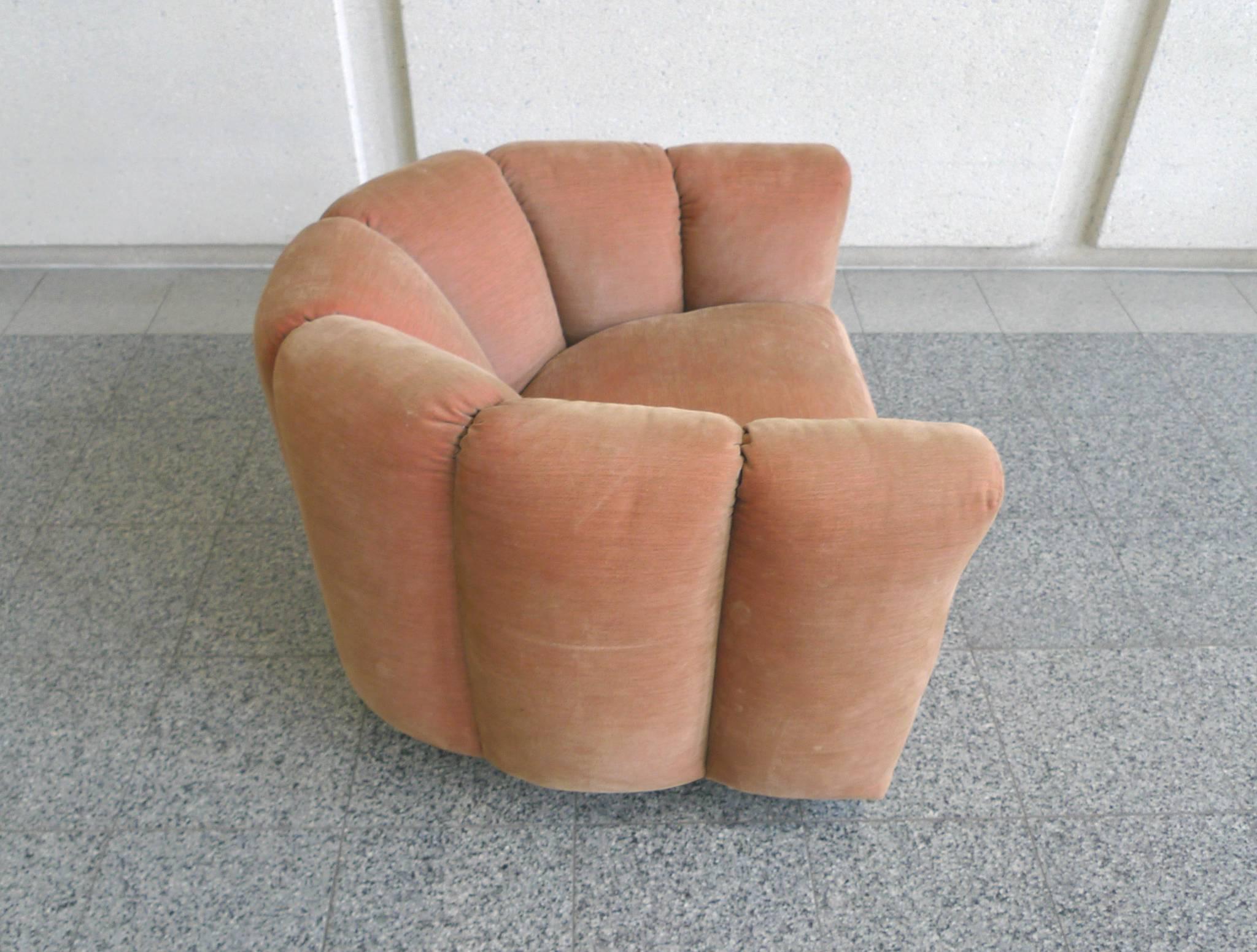 Mid-Century Modern Single Channel-Back Swivel Club Chair in the Style of Milo Baughman