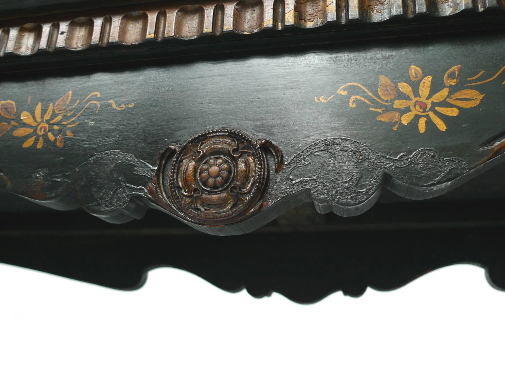 Chinoiserie Decorated Wooden Console Table 3