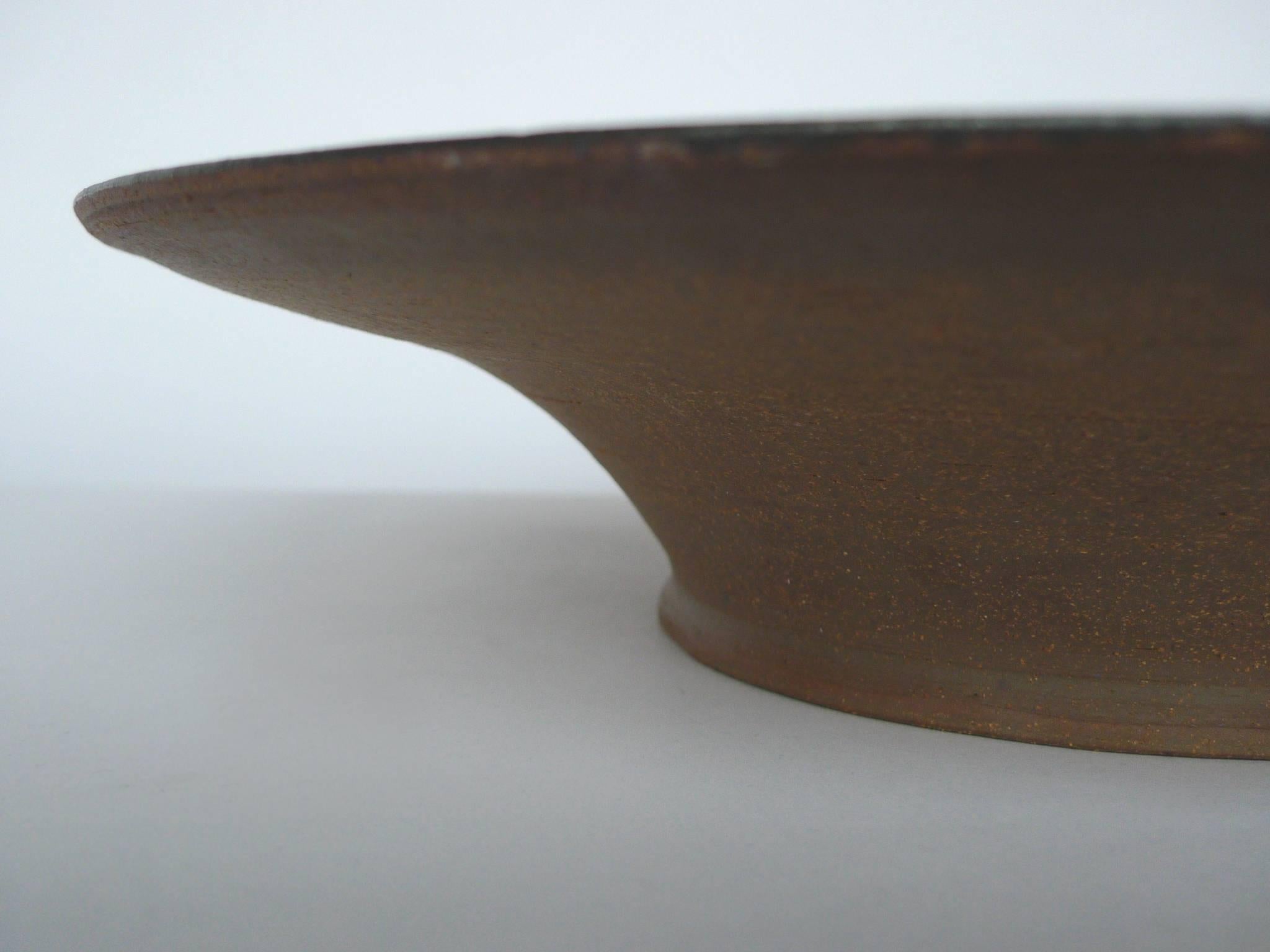 Thom Lussier Ceramic Saucer Bowl (21. Jahrhundert und zeitgenössisch)