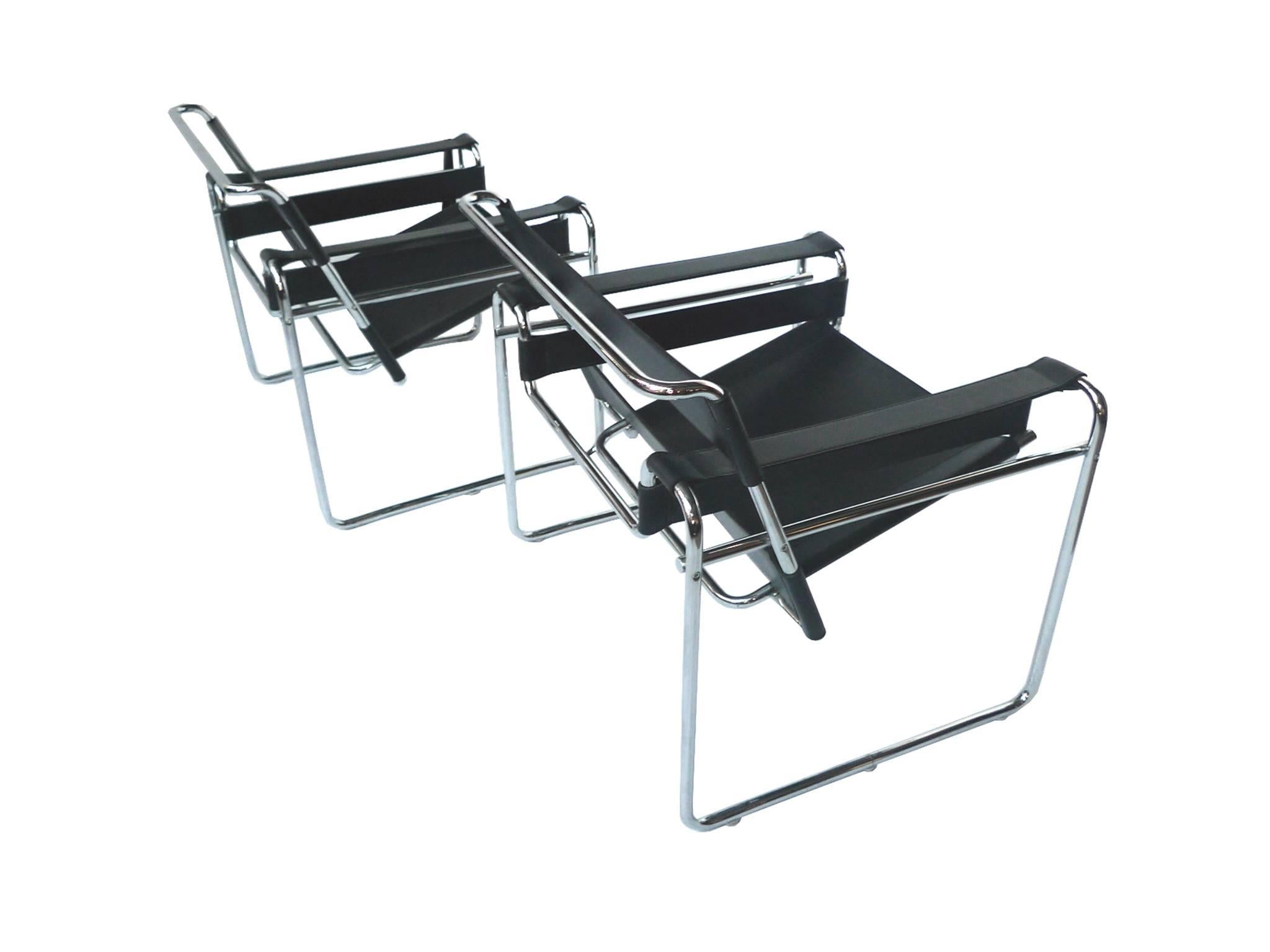 Black Leather and Steel Wassily Chairs by Marcel Breuer, Pair In Good Condition In New York, NY