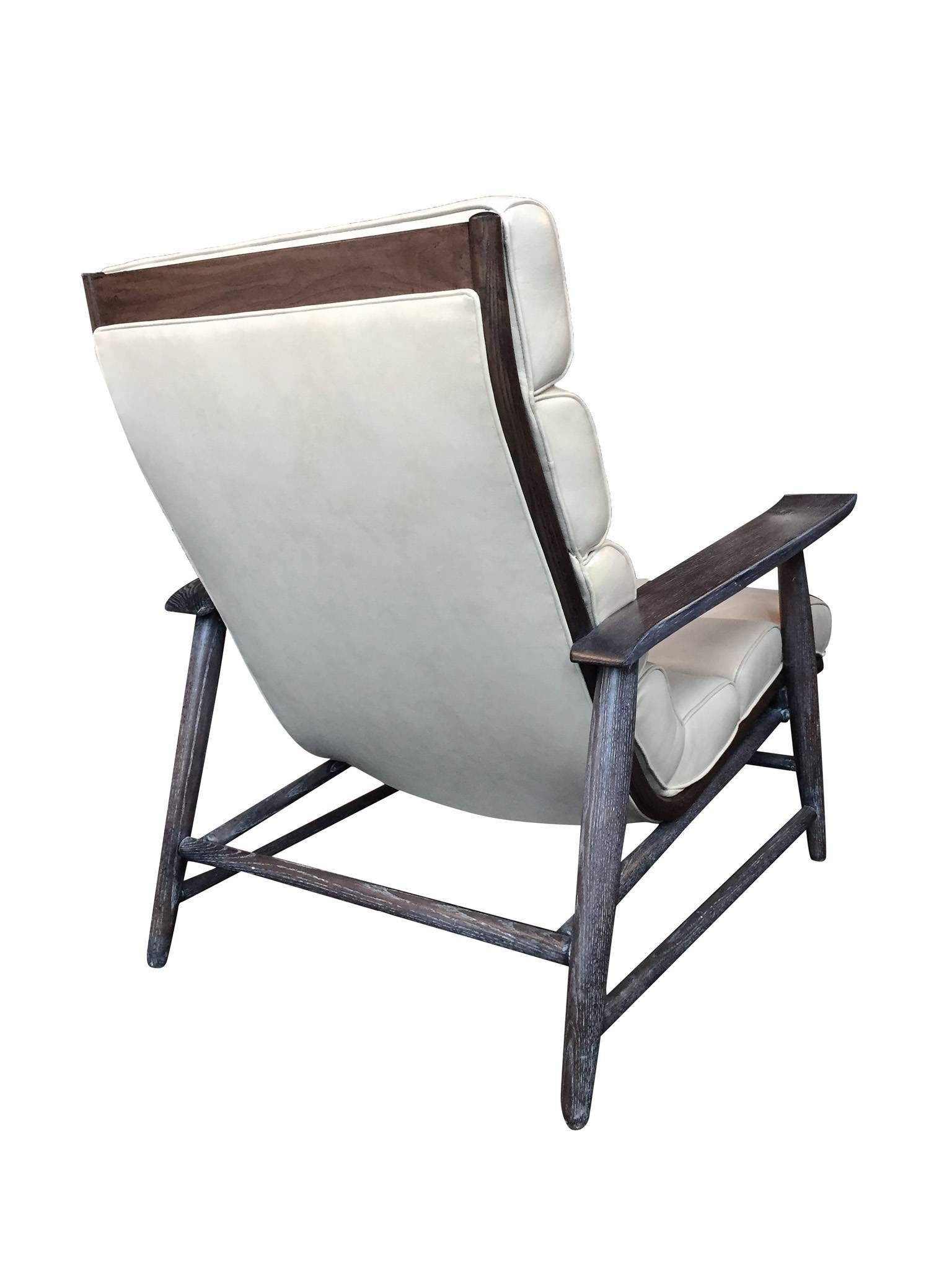 American 1960s Cerused Oak and Ecru Leather Armchair in the Manner of Jay Spectre