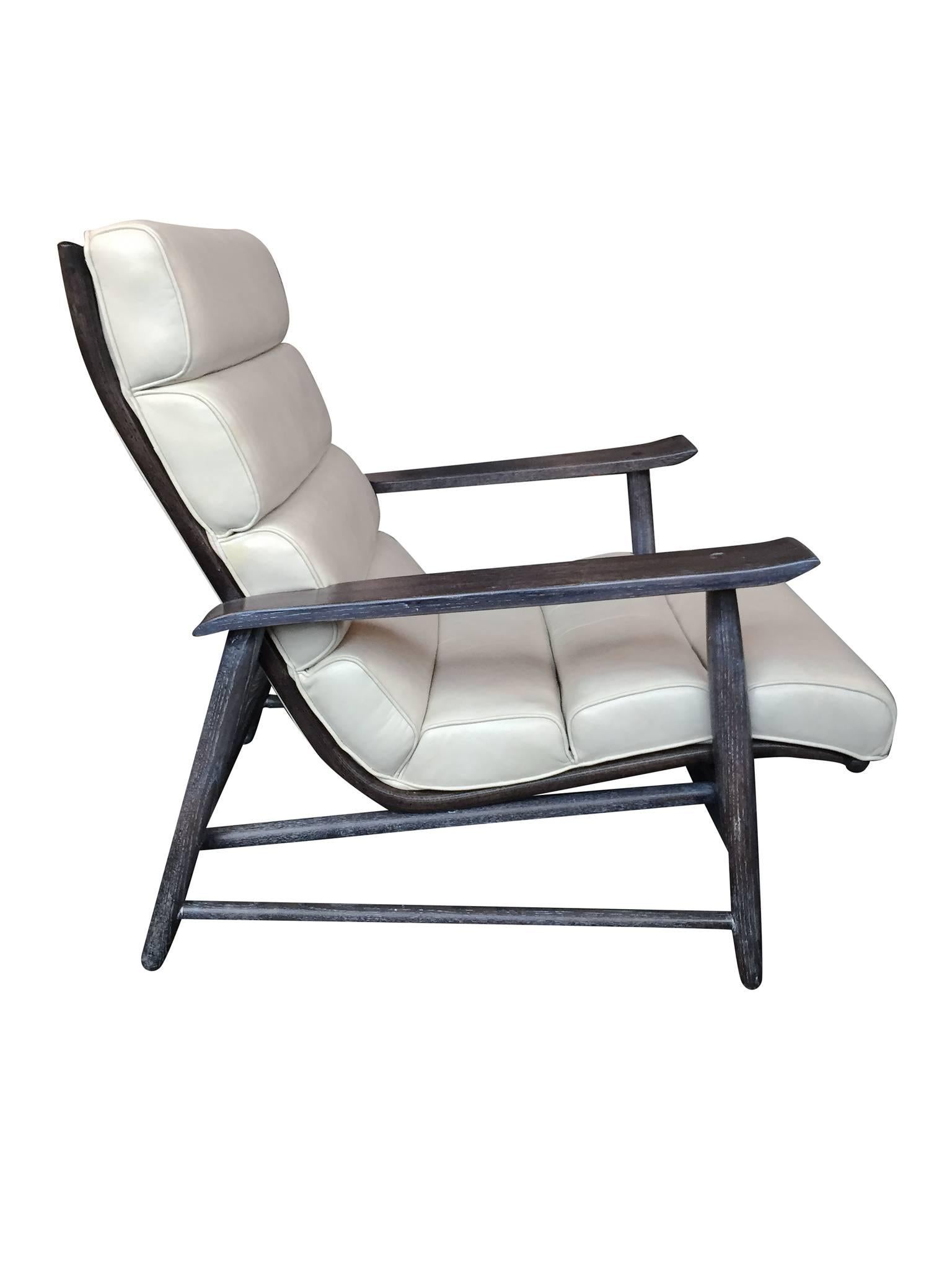 Post-Modern 1960s Cerused Oak and Ecru Leather Armchair in the Manner of Jay Spectre