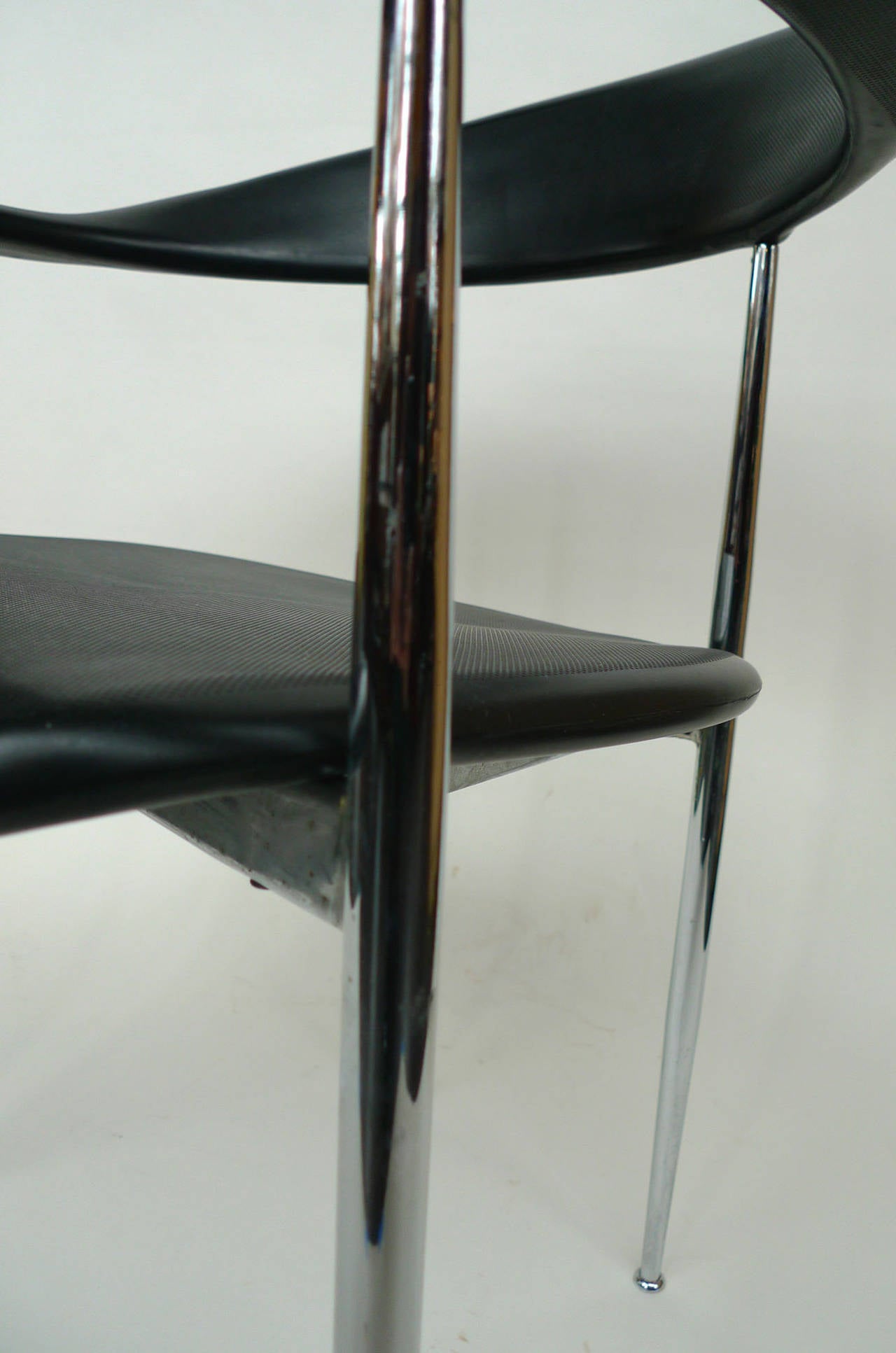 20ième siècle 1980 Fasem Chrome and Black Rubber Dining Chairs, a Set of 6 en vente