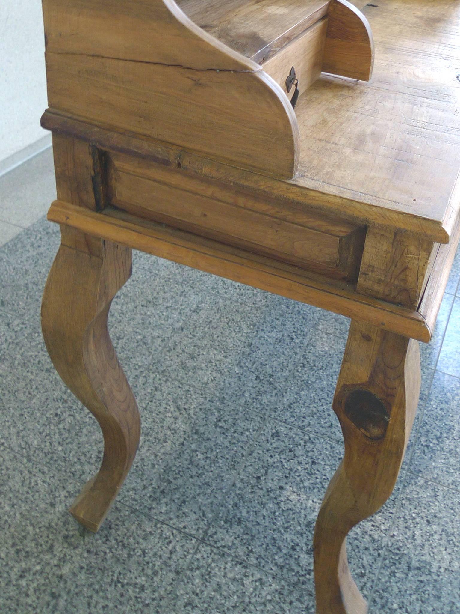 20th Century French Country Pine Desk 1