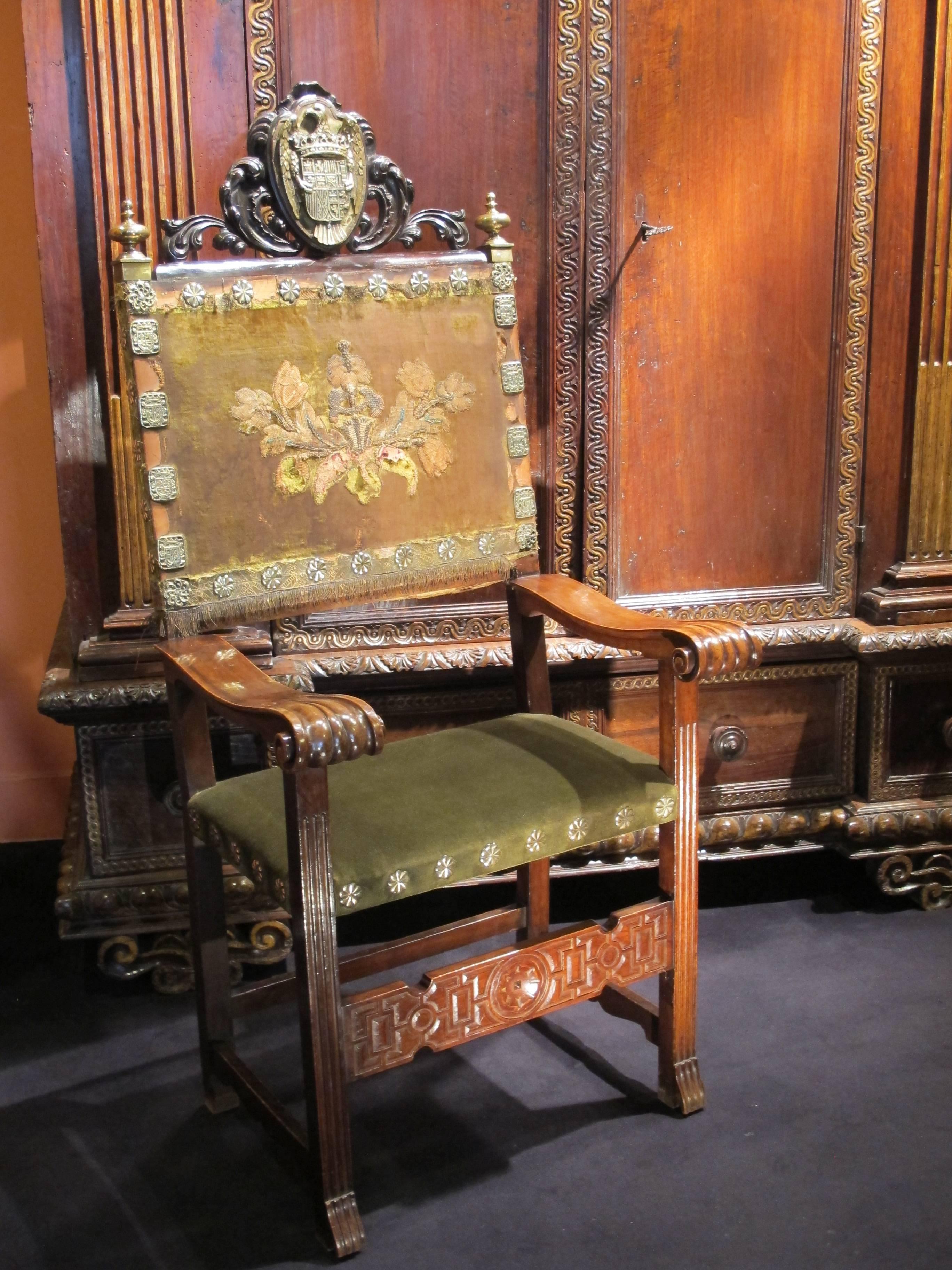 Origin: Spain
Period: 19th century

Height: 144 cm 
Height of seat: 50 cm
Length: 66.5 cm
Depth: 50 cm 

Provenance:
A manuscript note is to be found under the seat « Sillon Gradero from the Palace at Saint Sebastian from Collection of