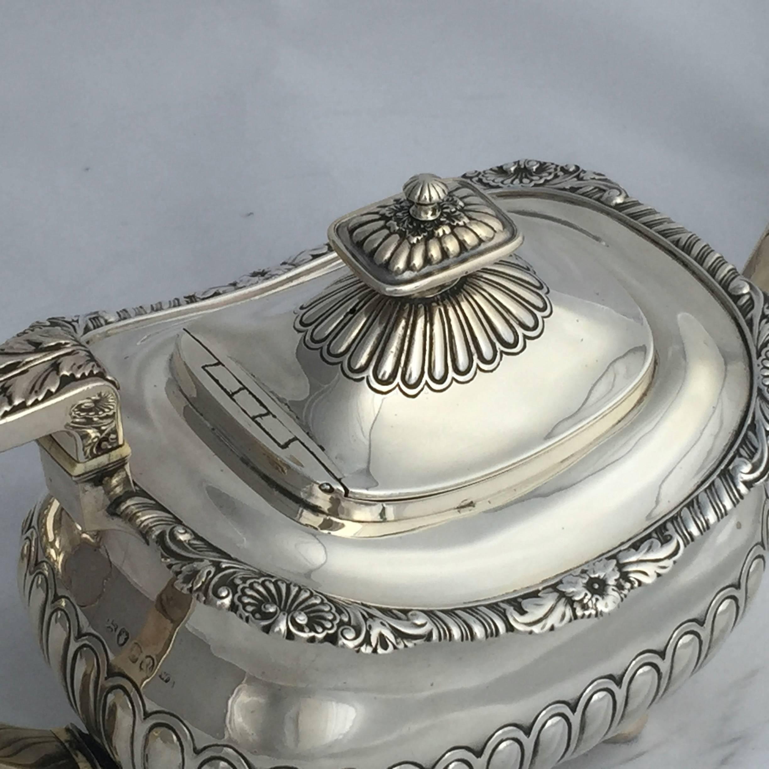 Georgian Three-Piece English Sterling Silver Tea Set by William Eaton For Sale 2