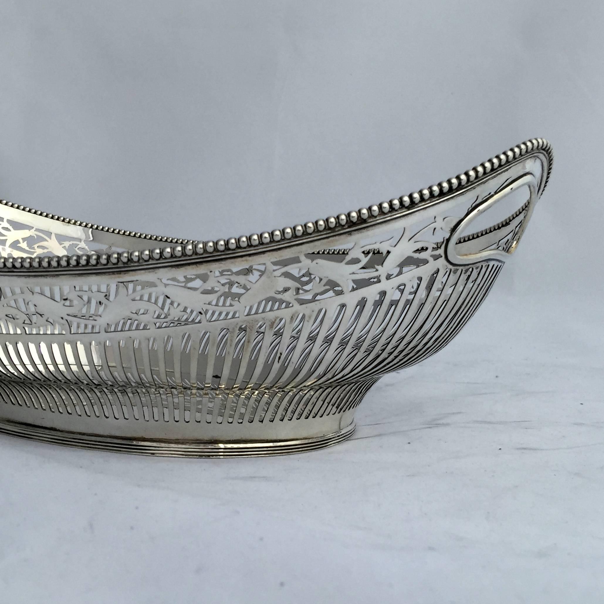 Early 20th Century Dutch Sterling Silver Bread Basket in Art Nouveau Style 5