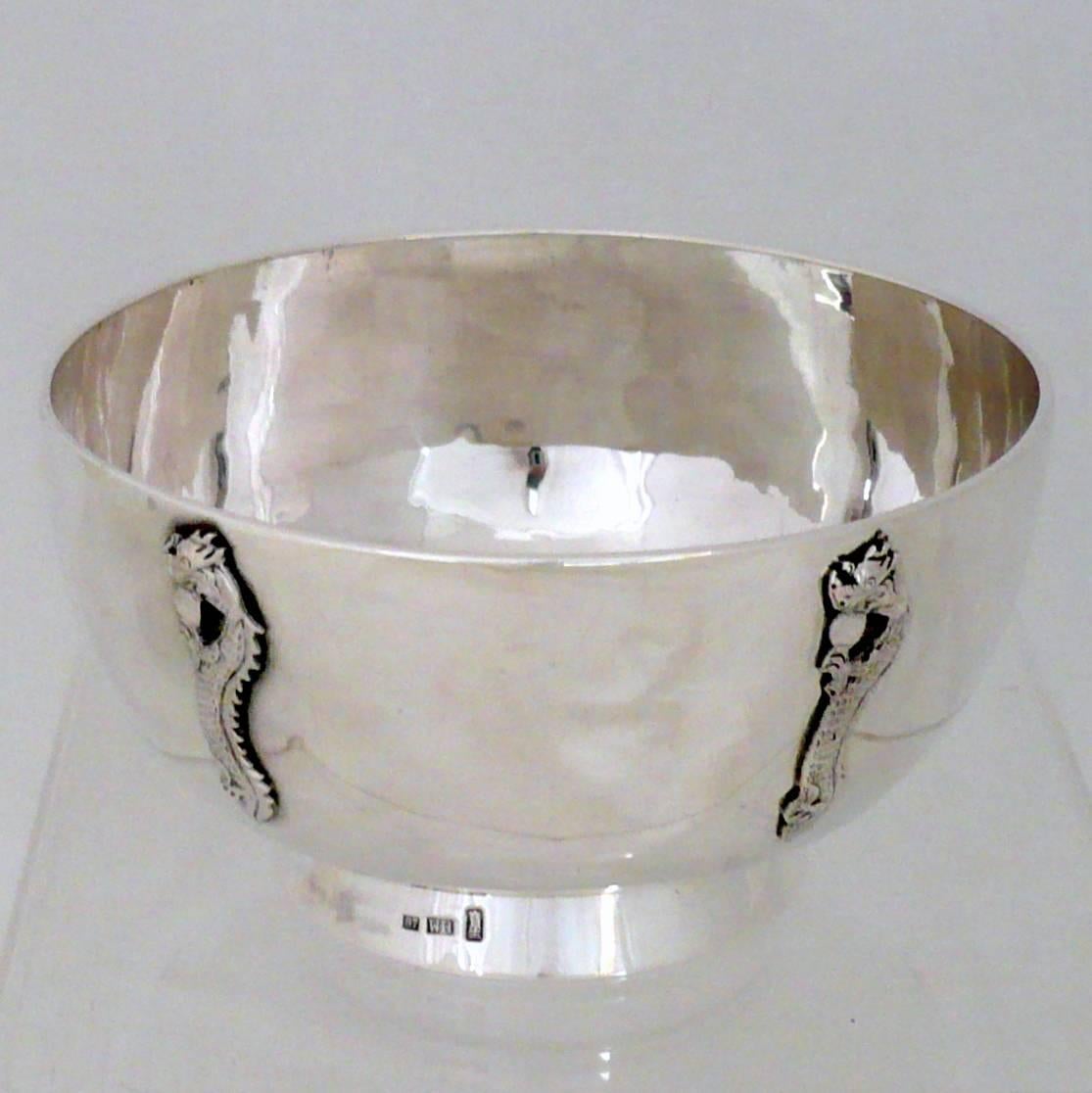 Chinese Export Silver Polished Bowl with Applied Vertical Dragons by Wang Hing In Excellent Condition In Singapore, SG