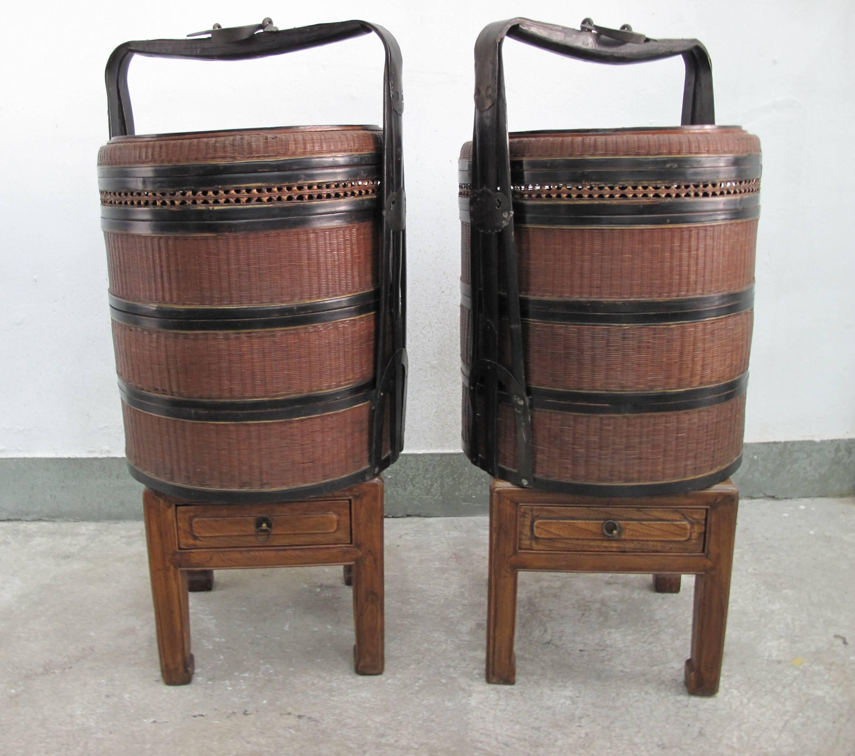 Pair of 19th Century Chinese Round Silk Bamboo Woven Wedding Food Basket For Sale 1