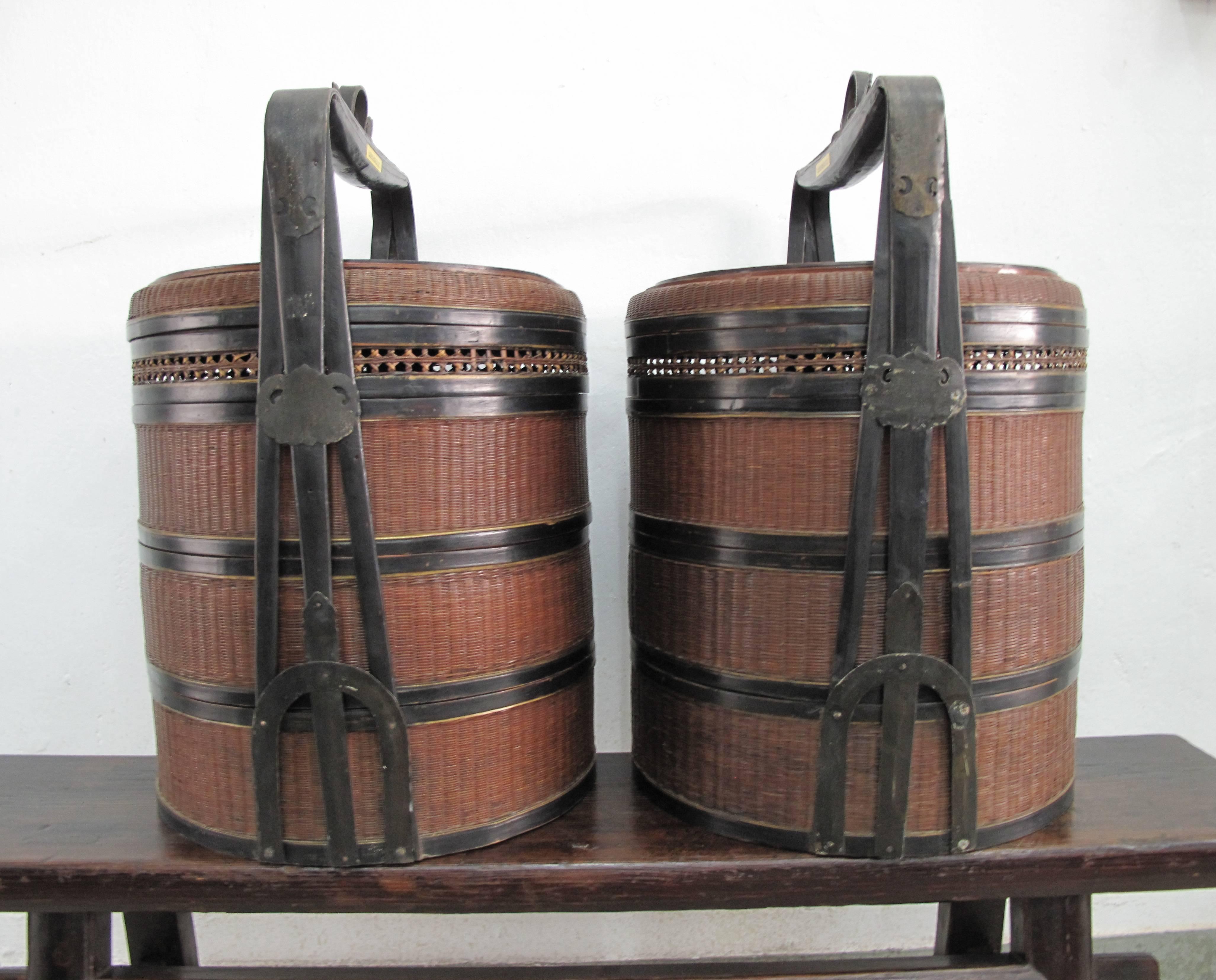 Pair of 19th Century Chinese Round Silk Bamboo Woven Wedding Food Basket For Sale 2
