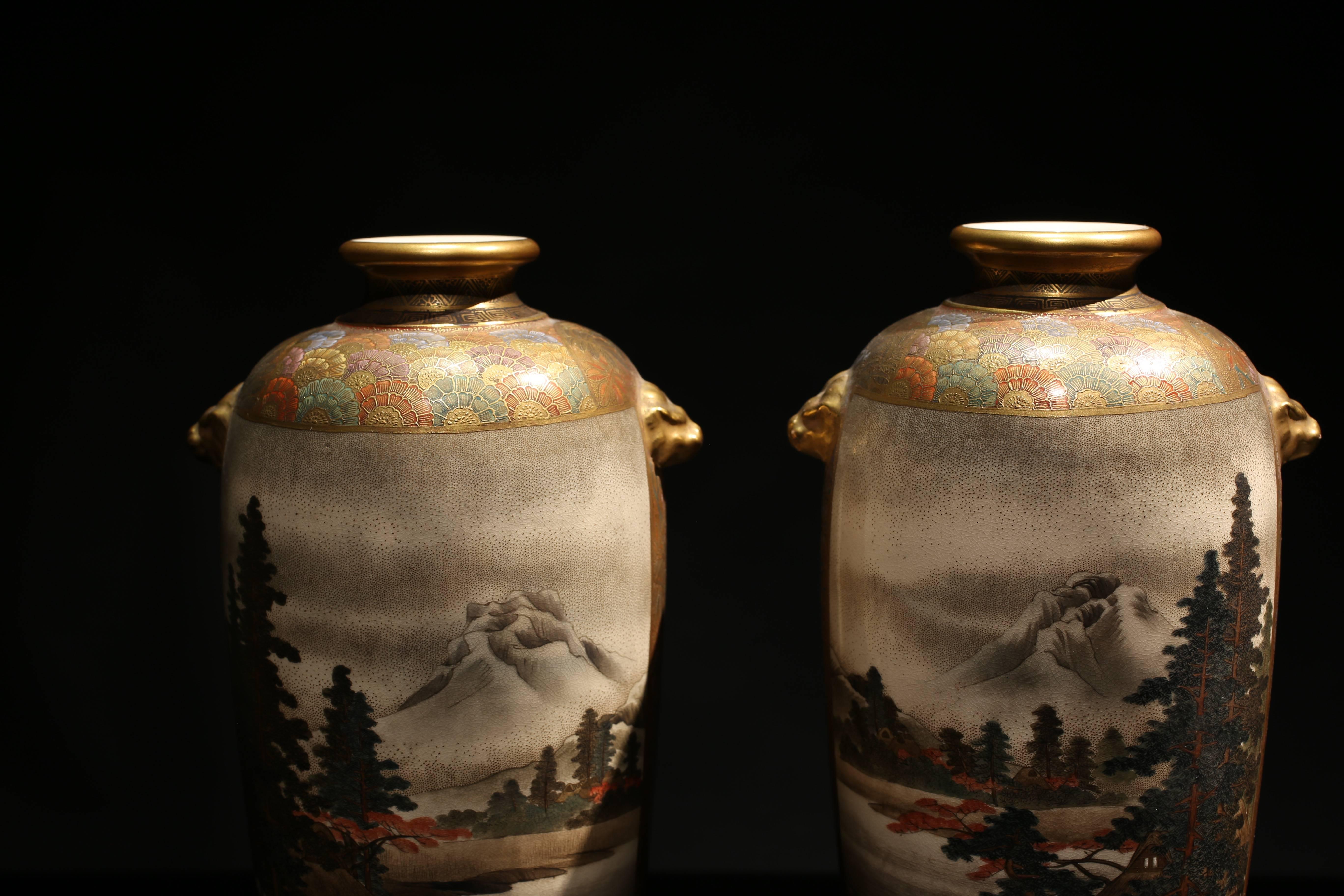 Superb Quality Pair of Japanese Meiji Period Satsuma Vases by Hozan 1