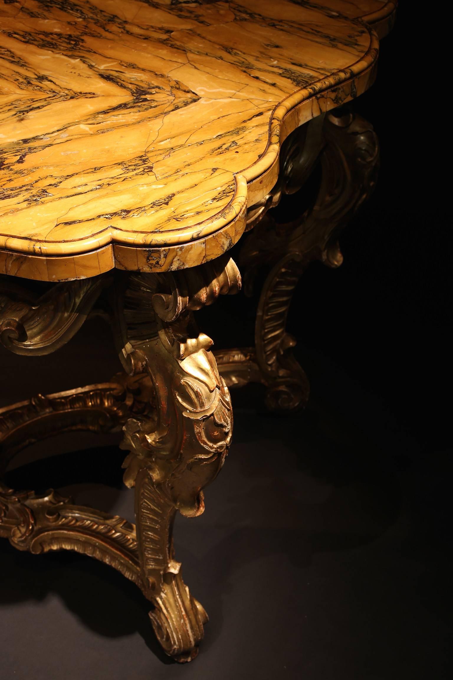 18th Century Roman Giltwood Console Table For Sale 3