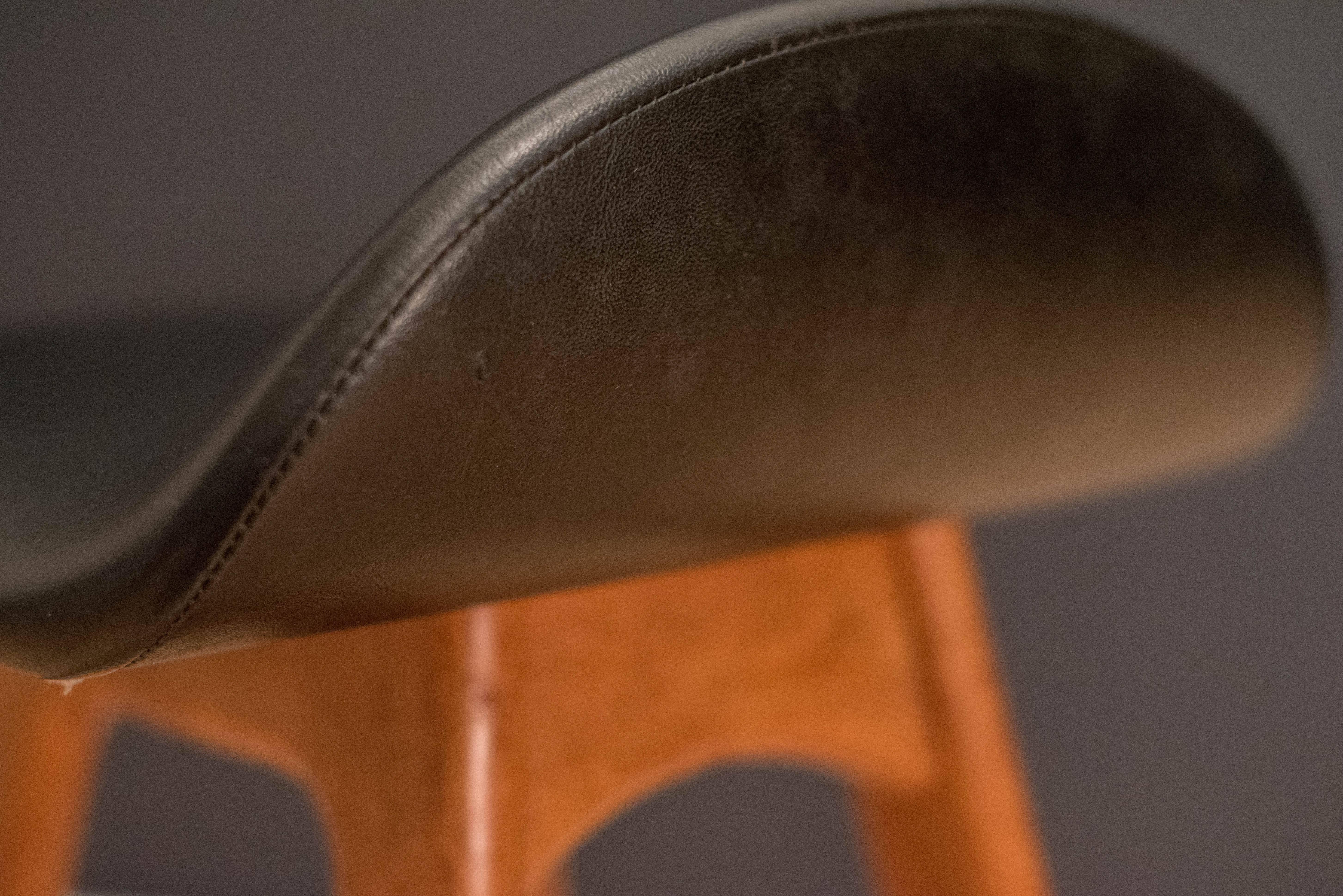 Mid-Century Pair of Erik Buch Bar Stools 3