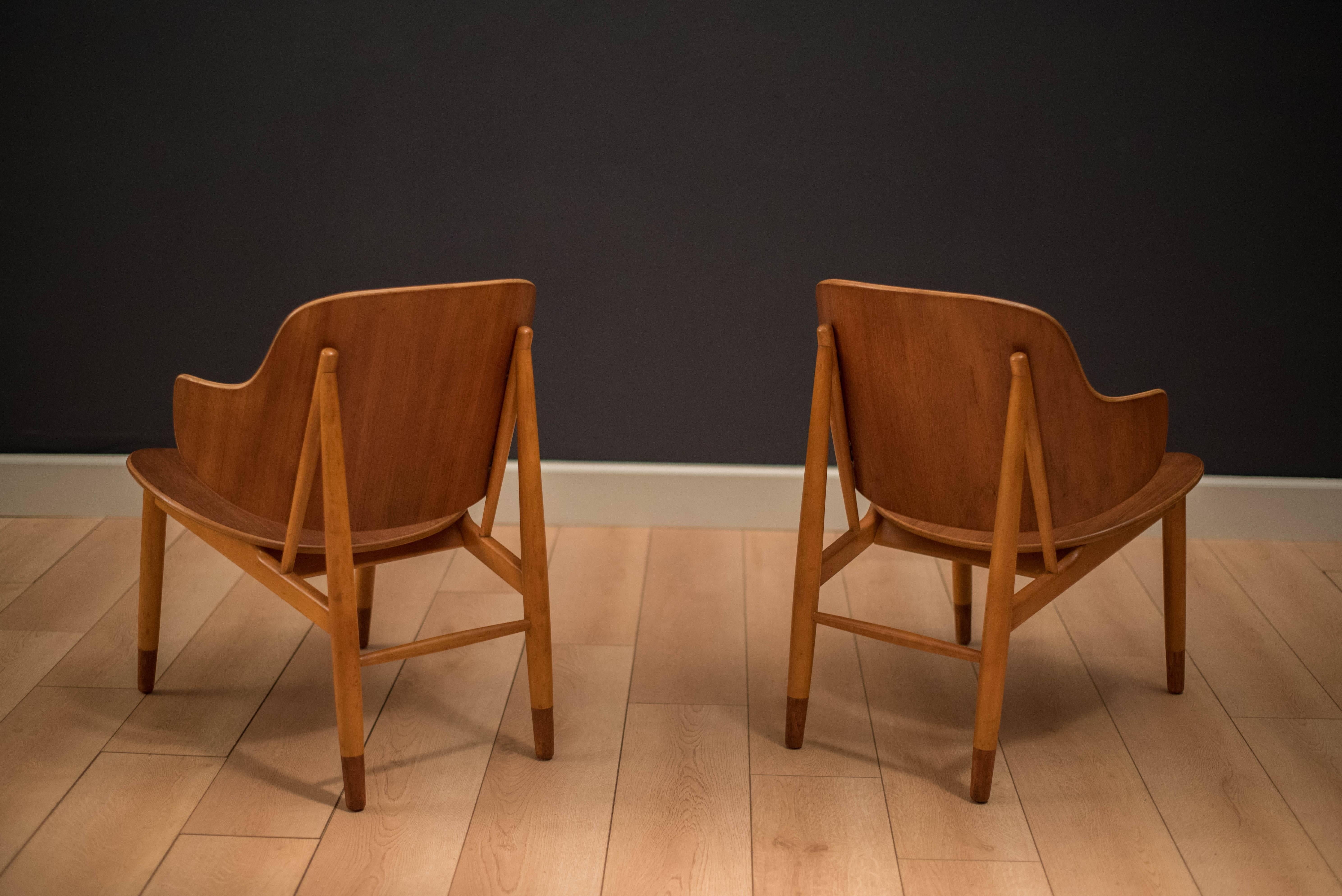 Pair of Danish Ib Kofod-Larsen Teak Shell Chairs 1