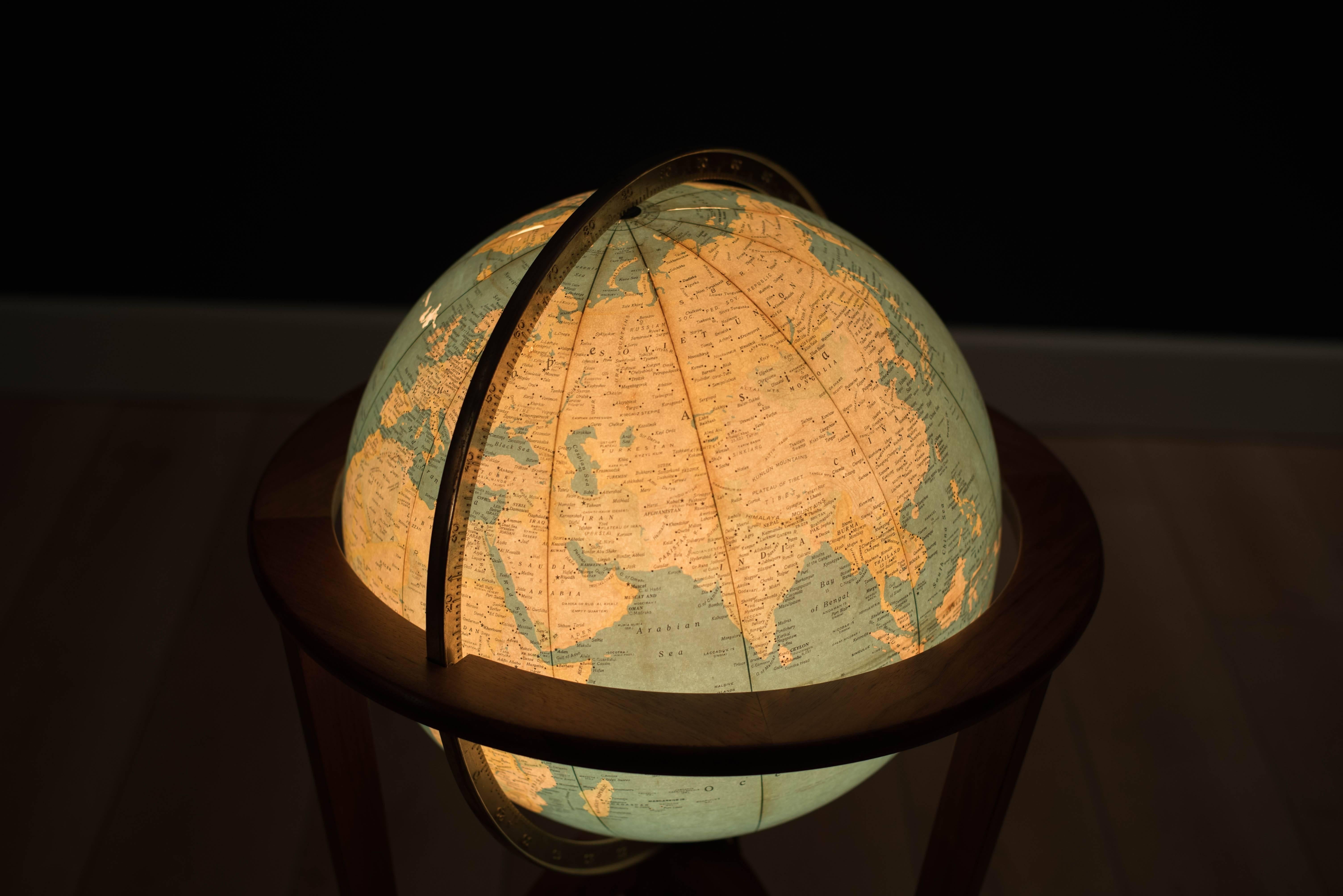 light up globe vintage