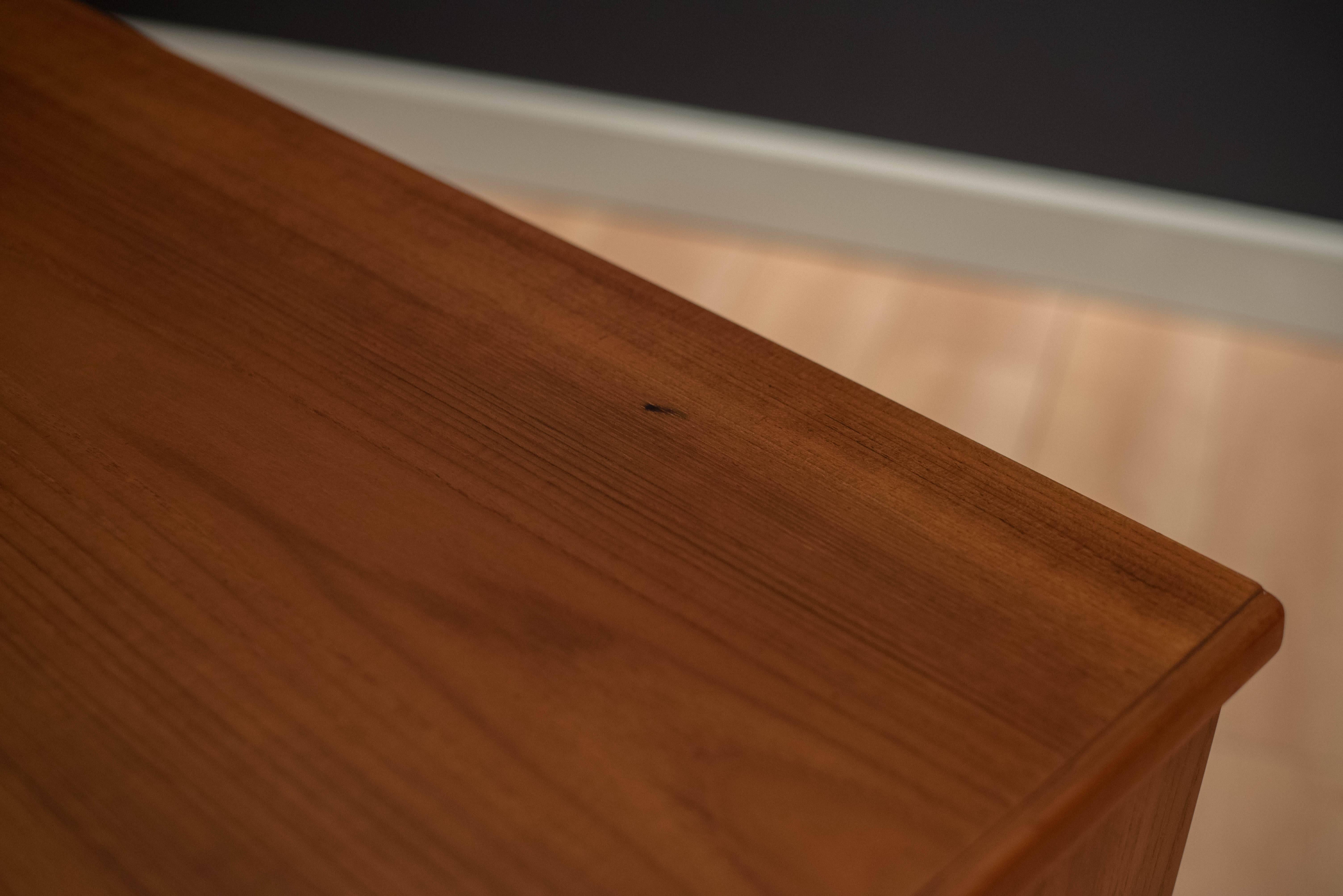 Mid-Century Modern Teak Sideboard 2